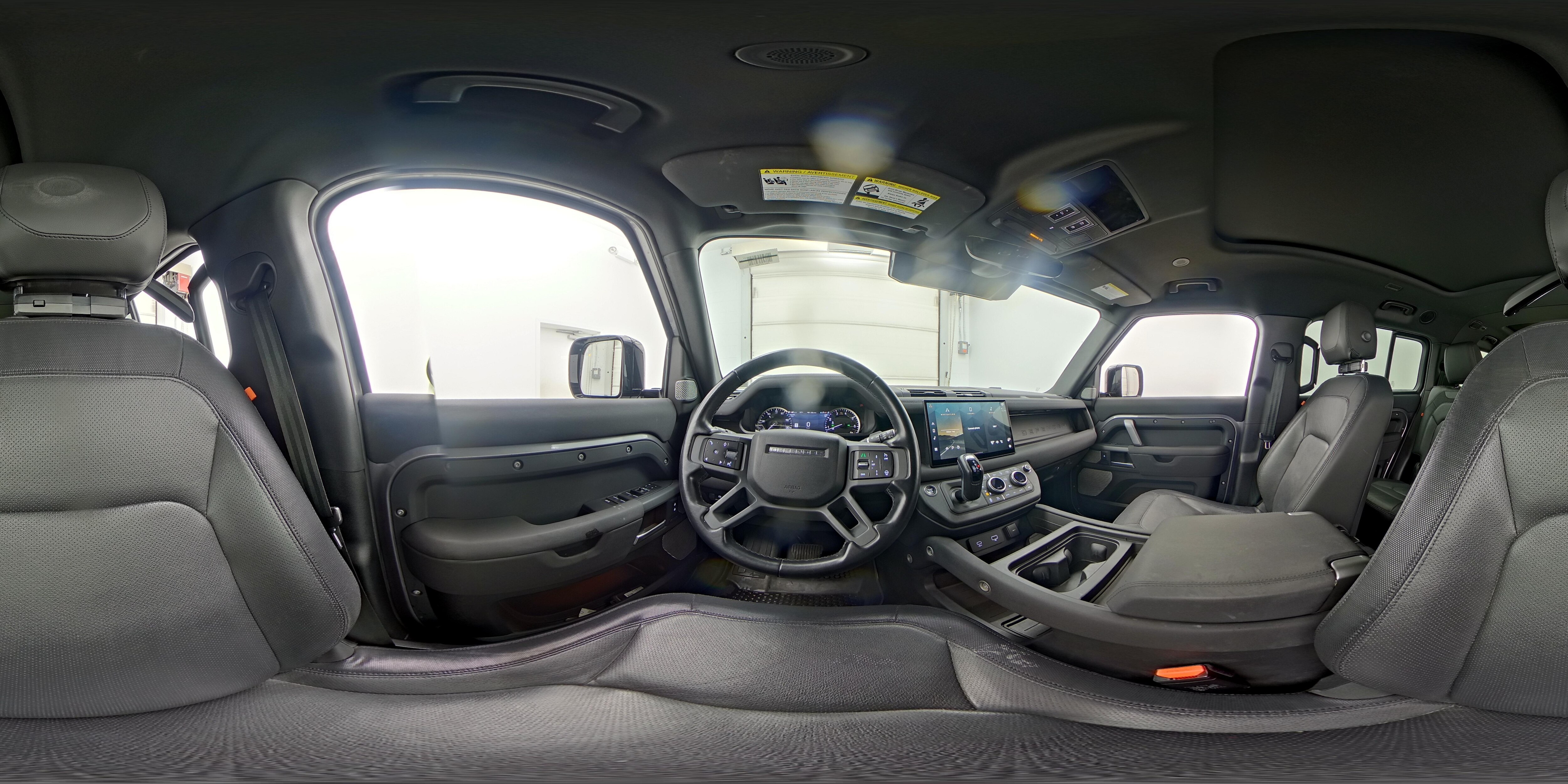 2023 Land Rover Defender X-Dynamic SE - Photo 30