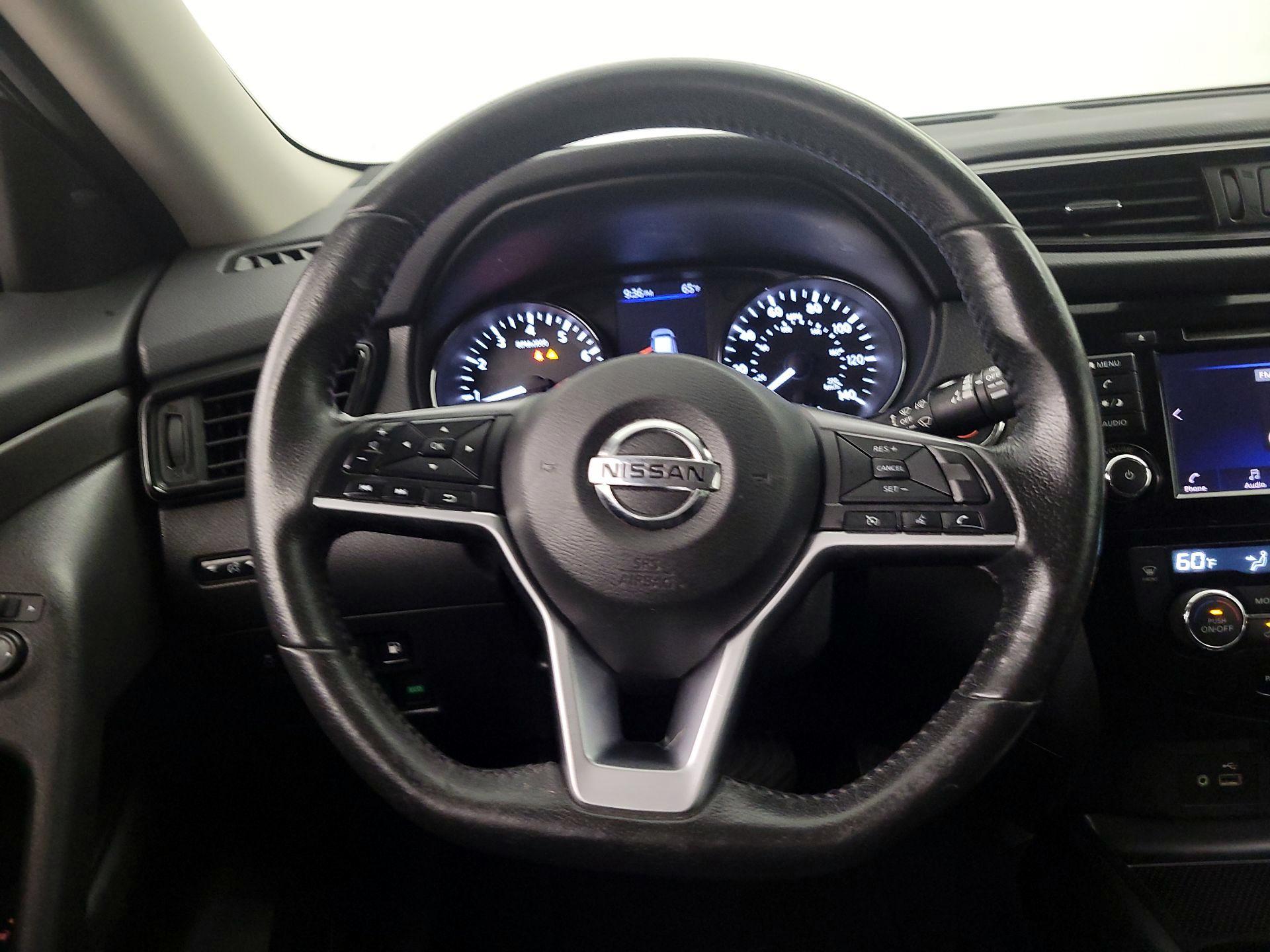 Thumbnail: 2019 Nissan Rogue - 10