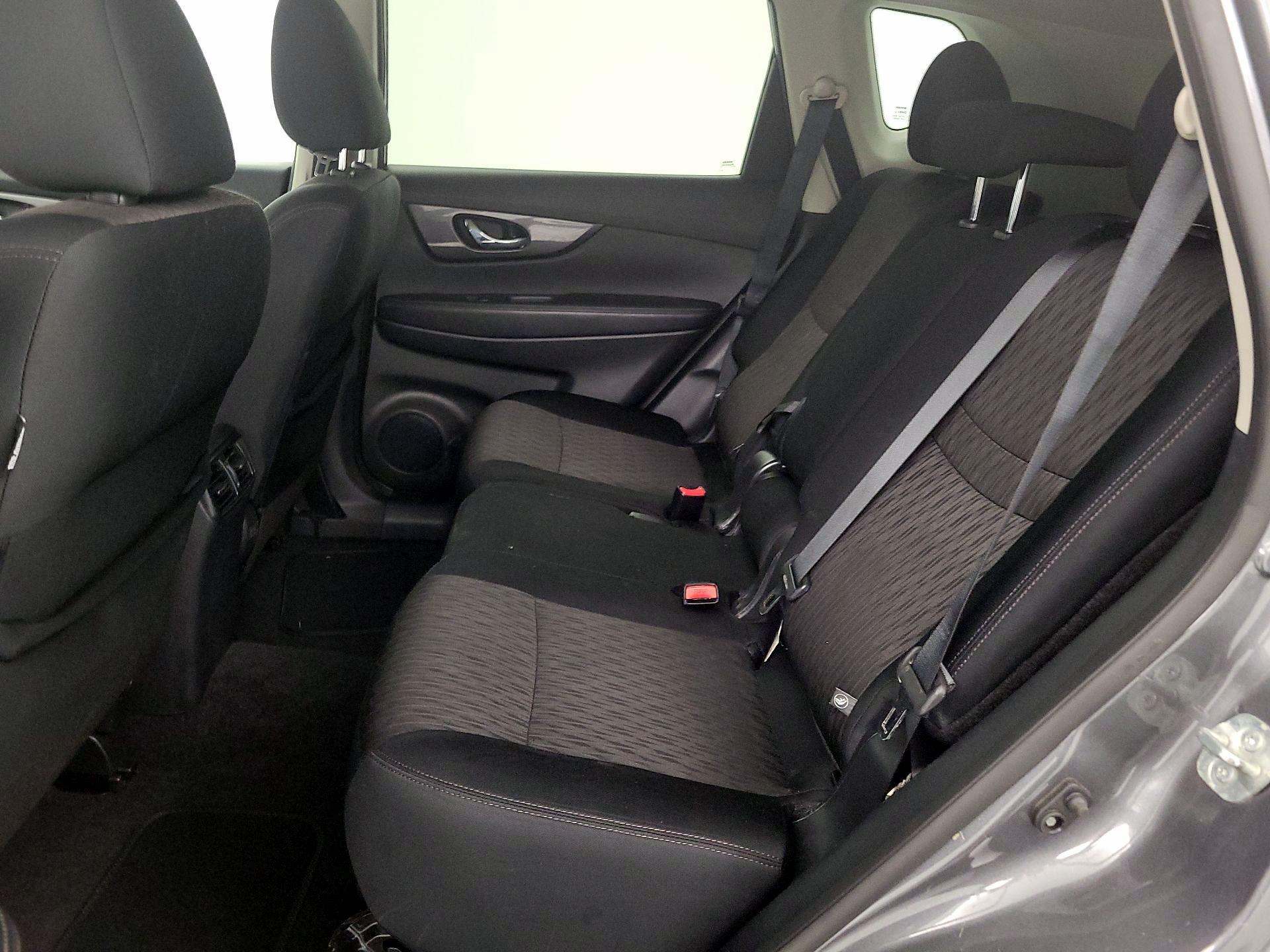 Thumbnail: 2019 Nissan Rogue - 19