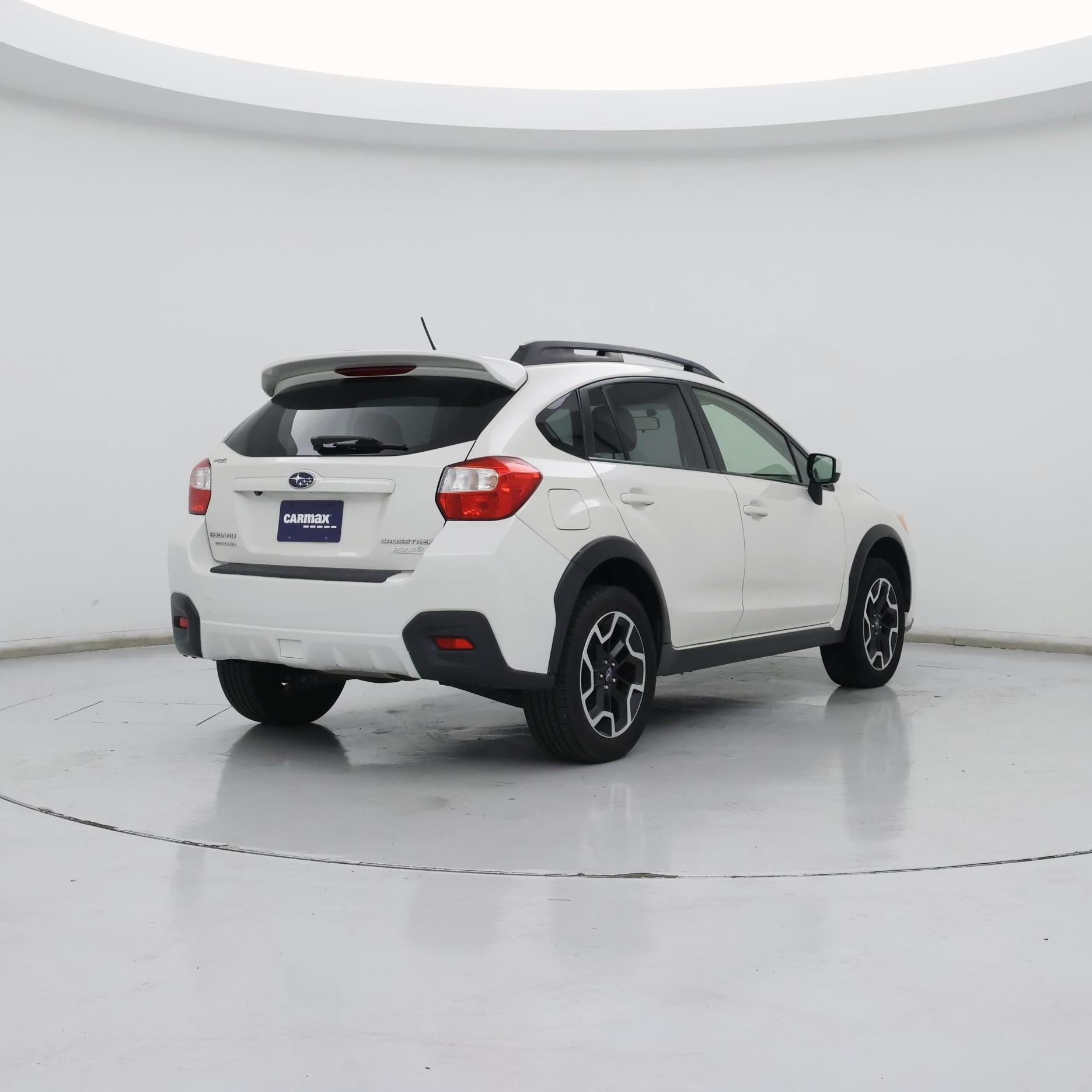Thumbnail: 2017 Subaru Crosstrek - 8