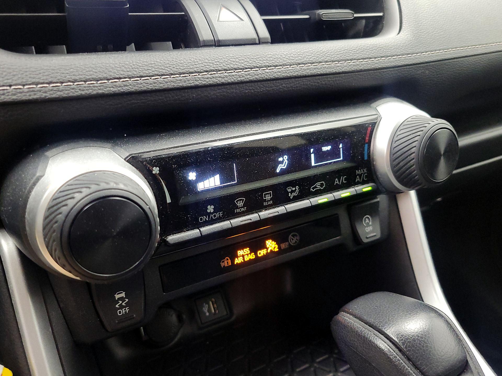 Thumbnail: 2023 Toyota RAV4 - 16