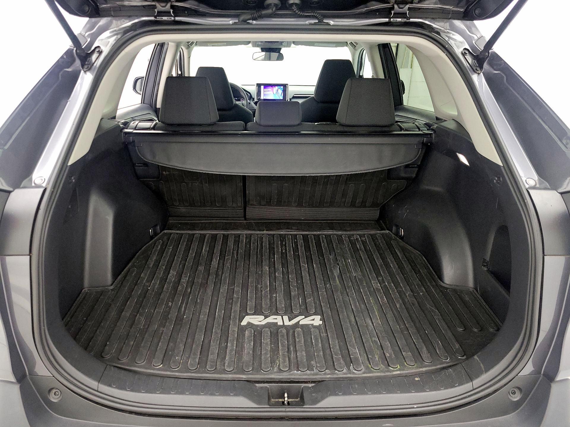 Thumbnail: 2023 Toyota RAV4 - 20