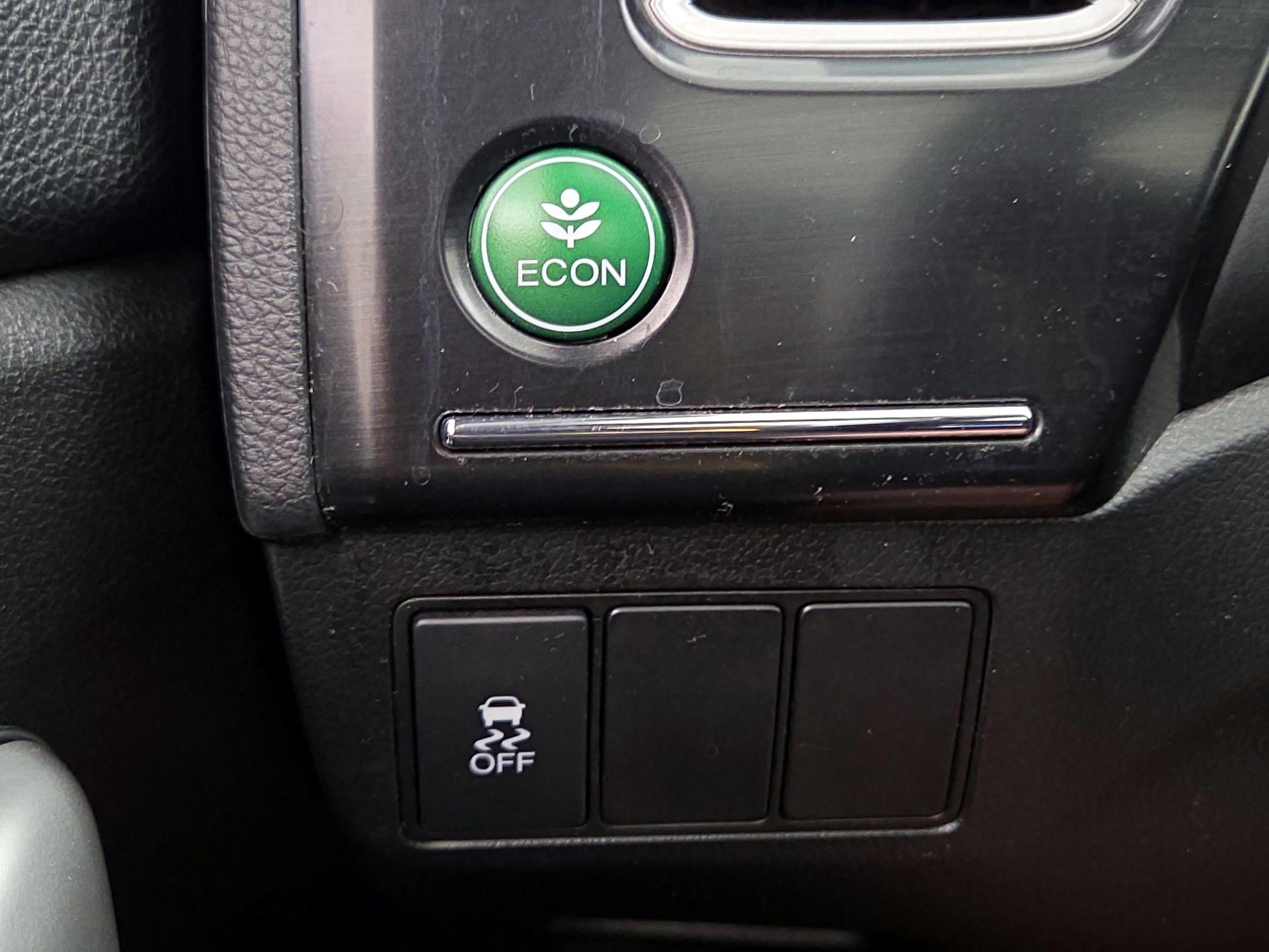 Thumbnail: 2015 Honda Civic - 13