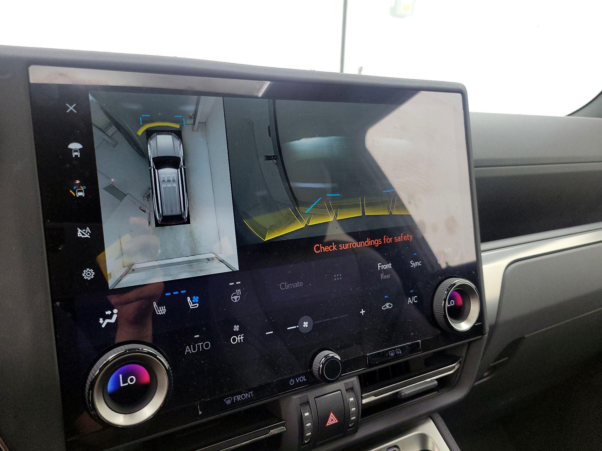 Thumbnail: 2025 Lexus GX - 14