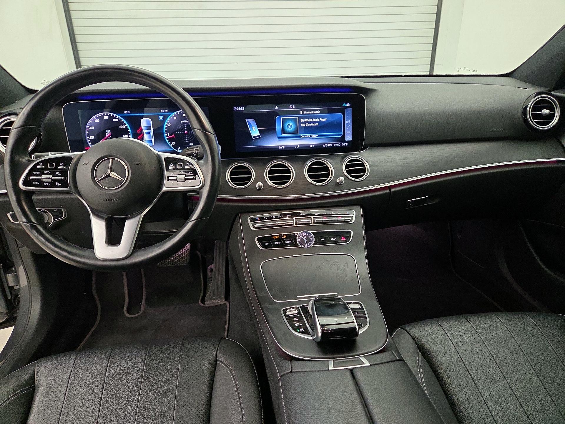 Thumbnail: 2020 Mercedes-Benz E-Class - 9