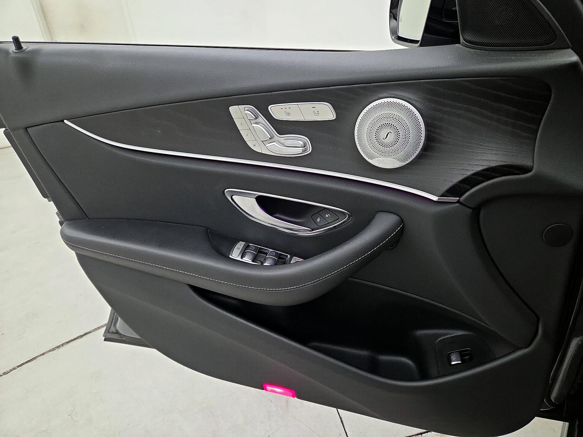 Thumbnail: 2020 Mercedes-Benz E-Class - 12