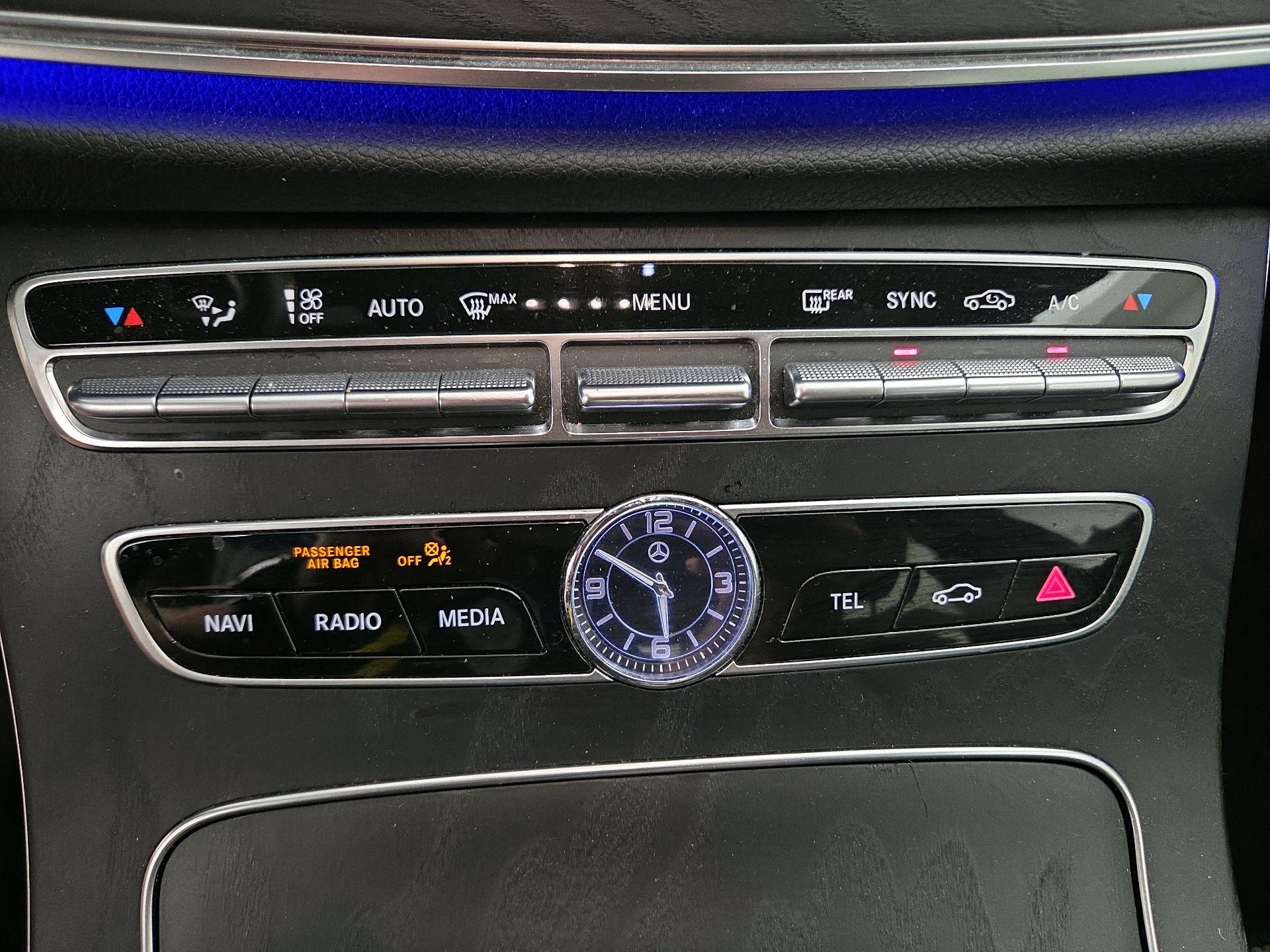 Thumbnail: 2020 Mercedes-Benz E-Class - 15