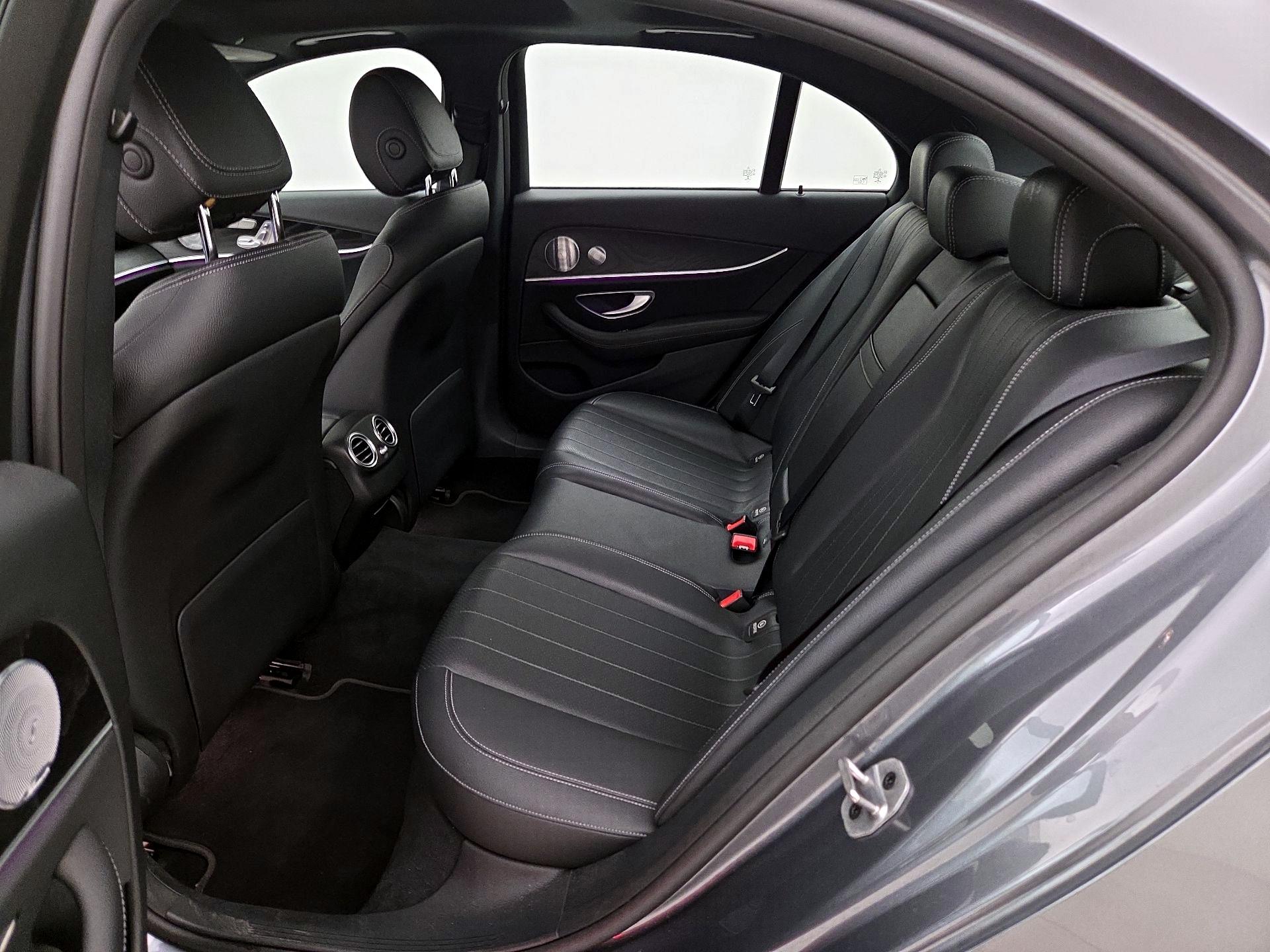 Thumbnail: 2020 Mercedes-Benz E-Class - 18