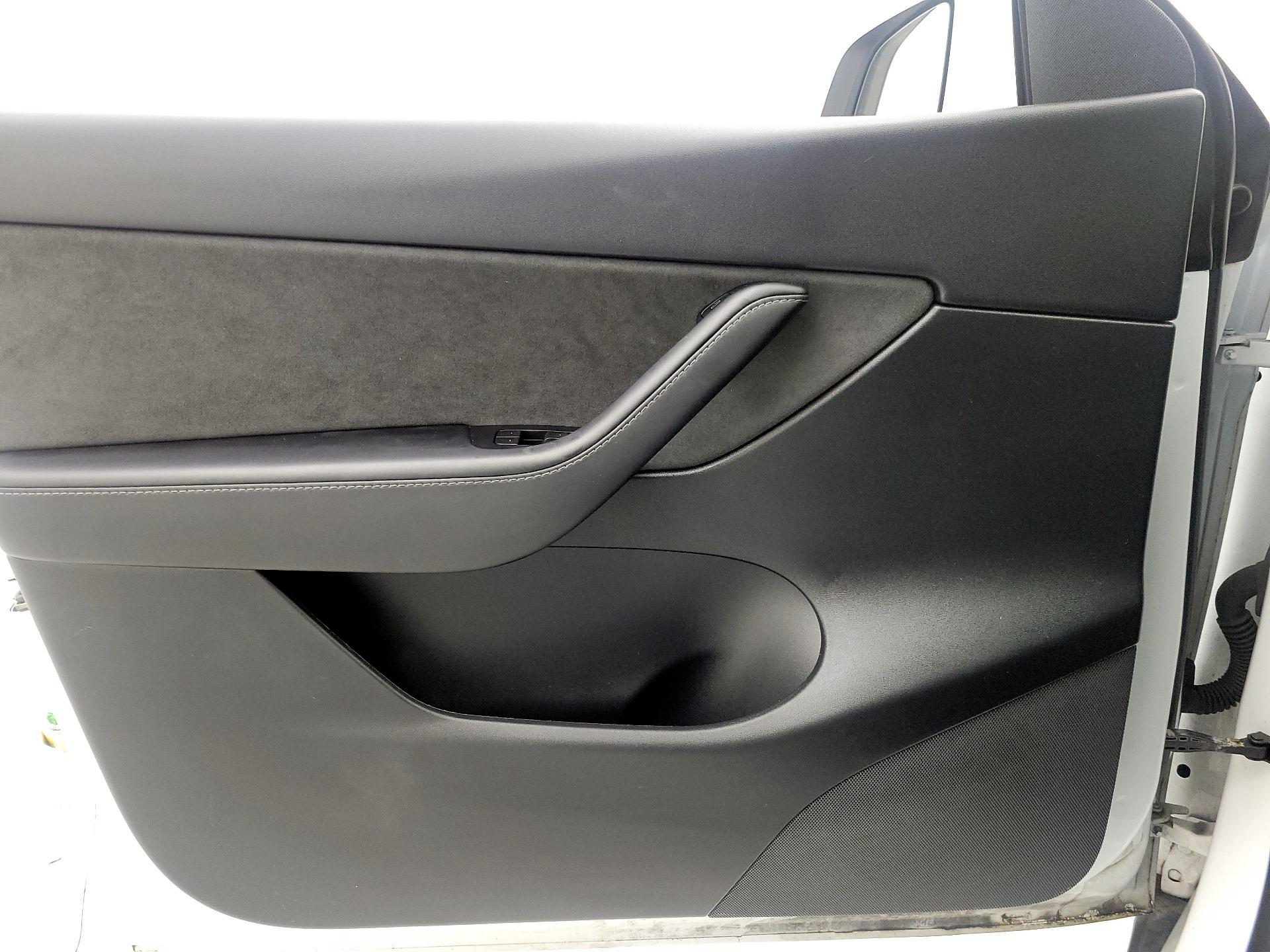 Thumbnail: 2021 Tesla Model Y - 12