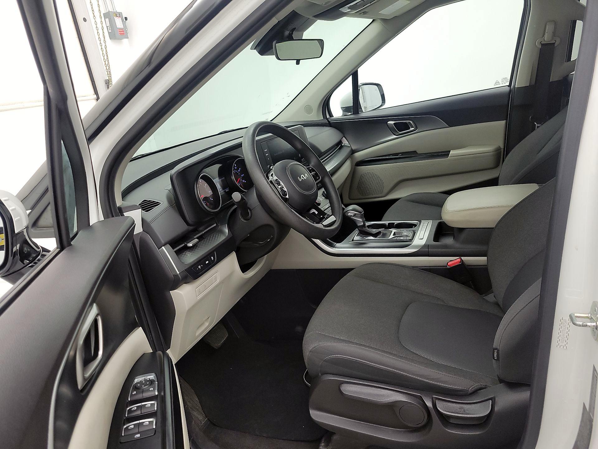 Thumbnail: 2024 Kia Carnival - 11