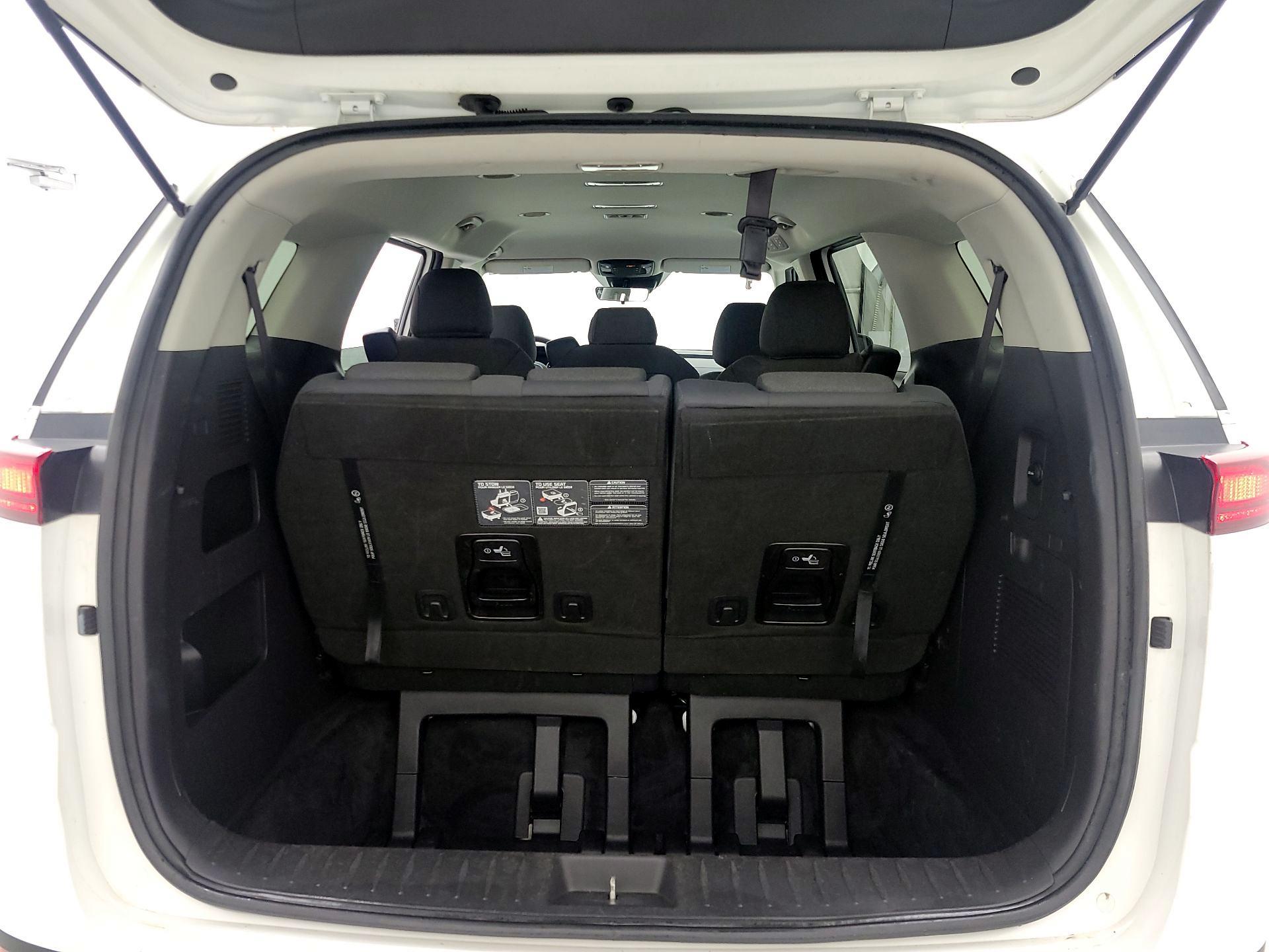 Thumbnail: 2024 Kia Carnival - 20