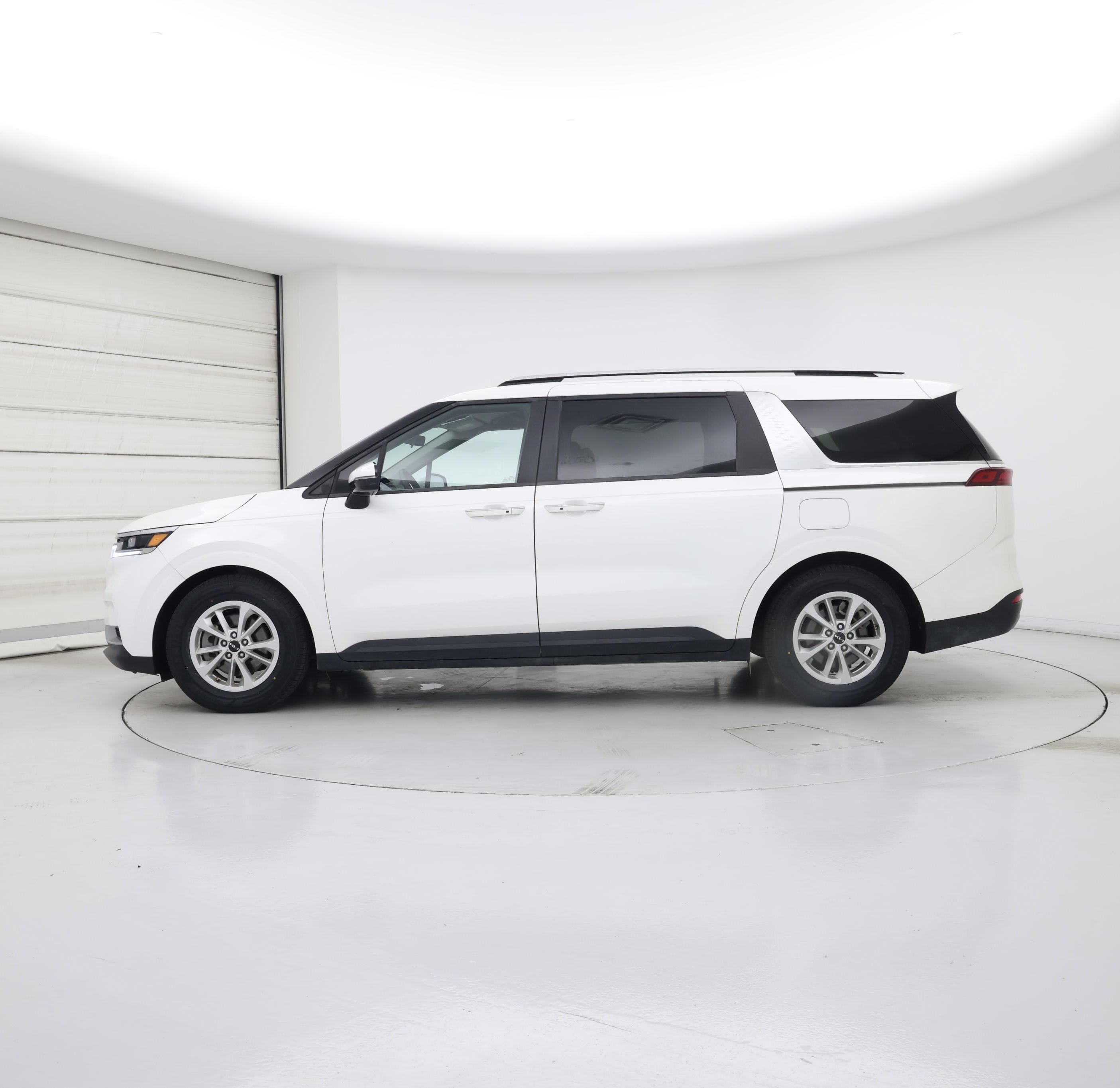 Thumbnail: 2024 Kia Carnival - 3