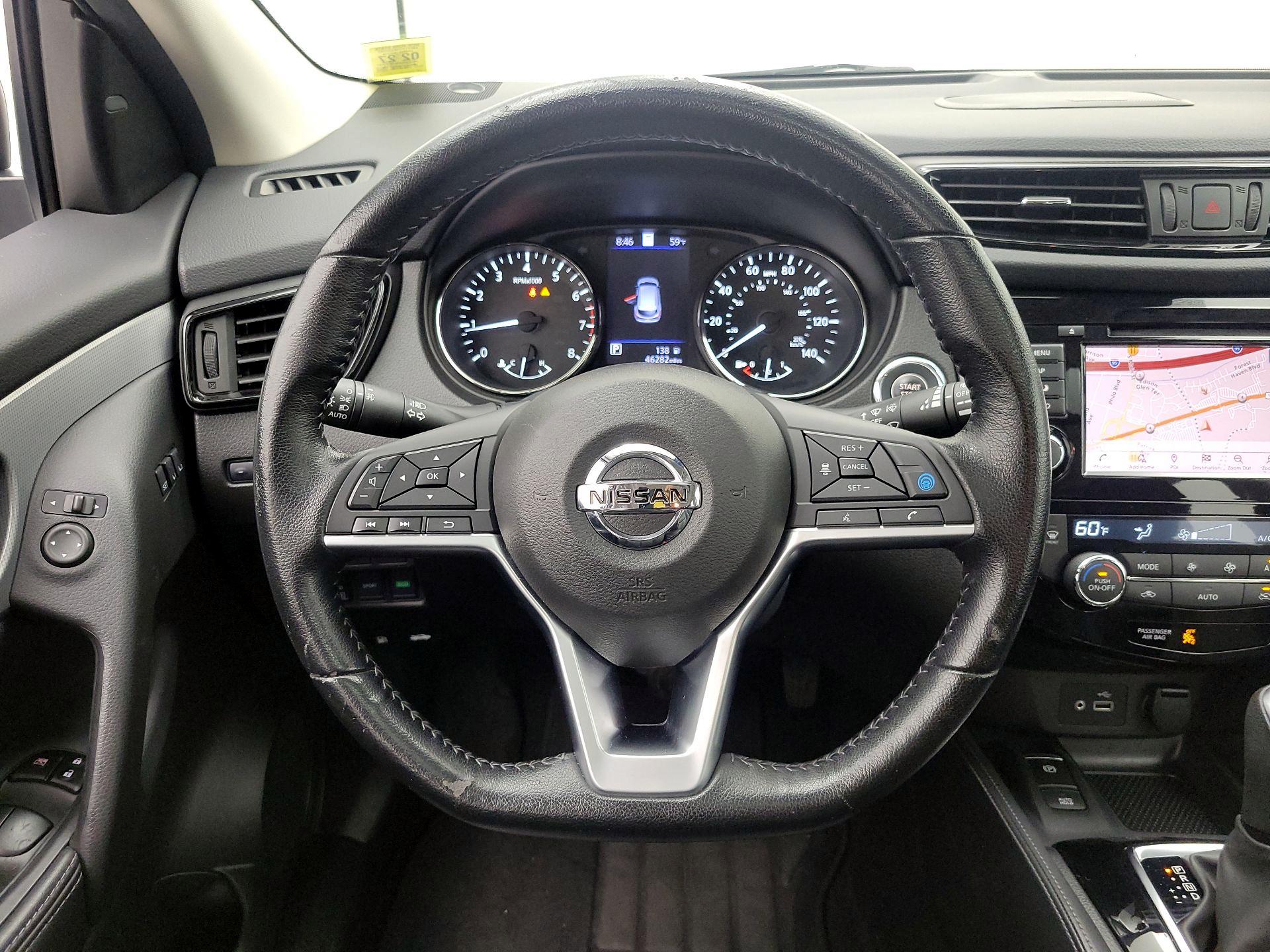 Thumbnail: 2020 Nissan Rogue Sport - 10