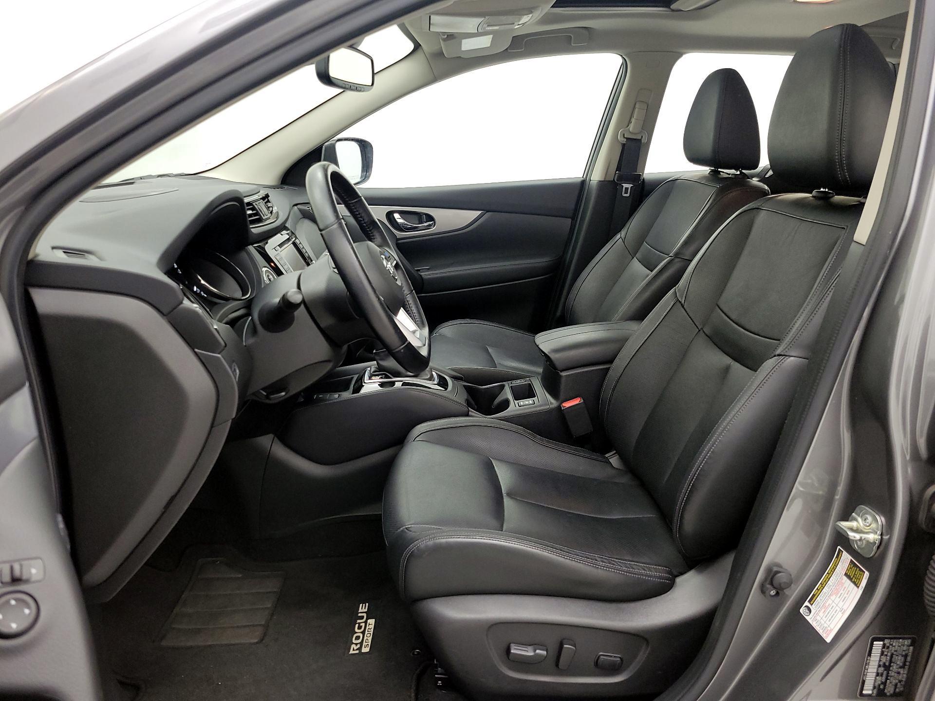 Thumbnail: 2020 Nissan Rogue Sport - 11