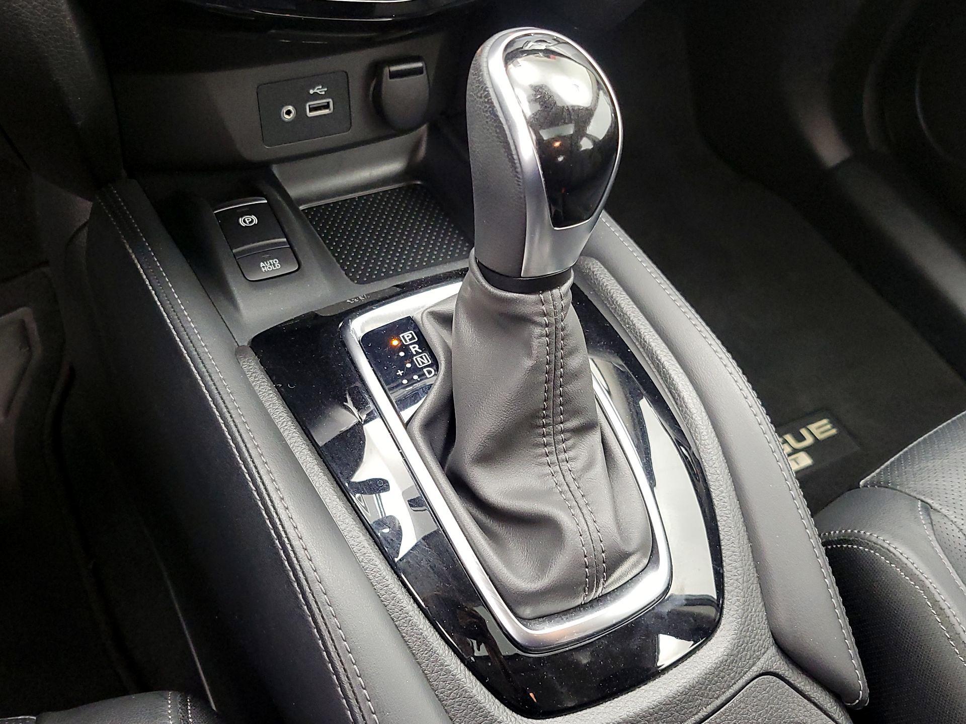 Thumbnail: 2020 Nissan Rogue Sport - 18