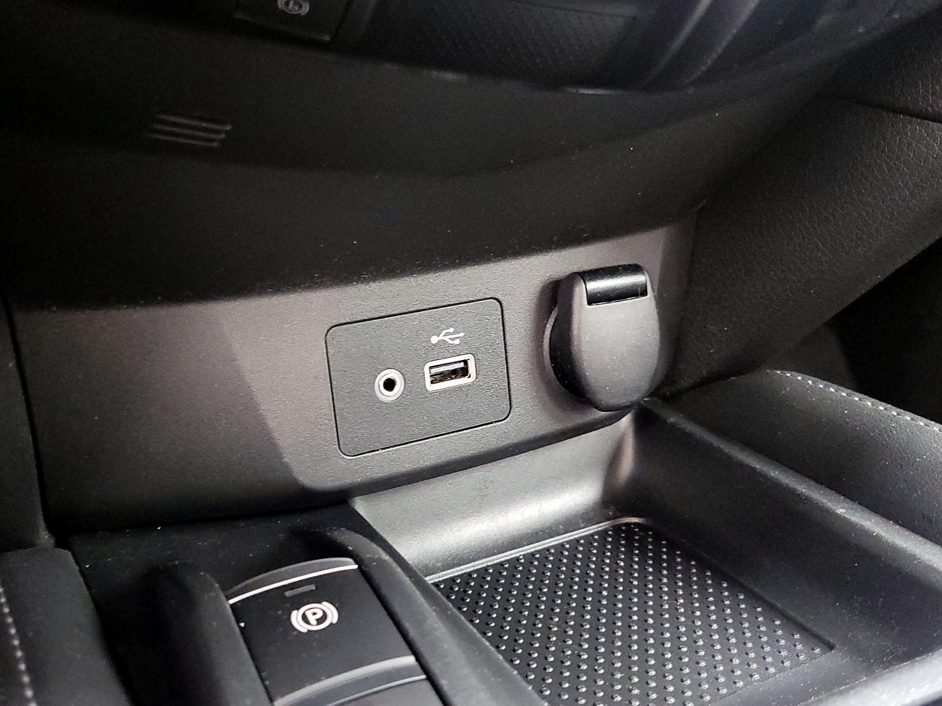 Thumbnail: 2020 Nissan Rogue Sport - 19