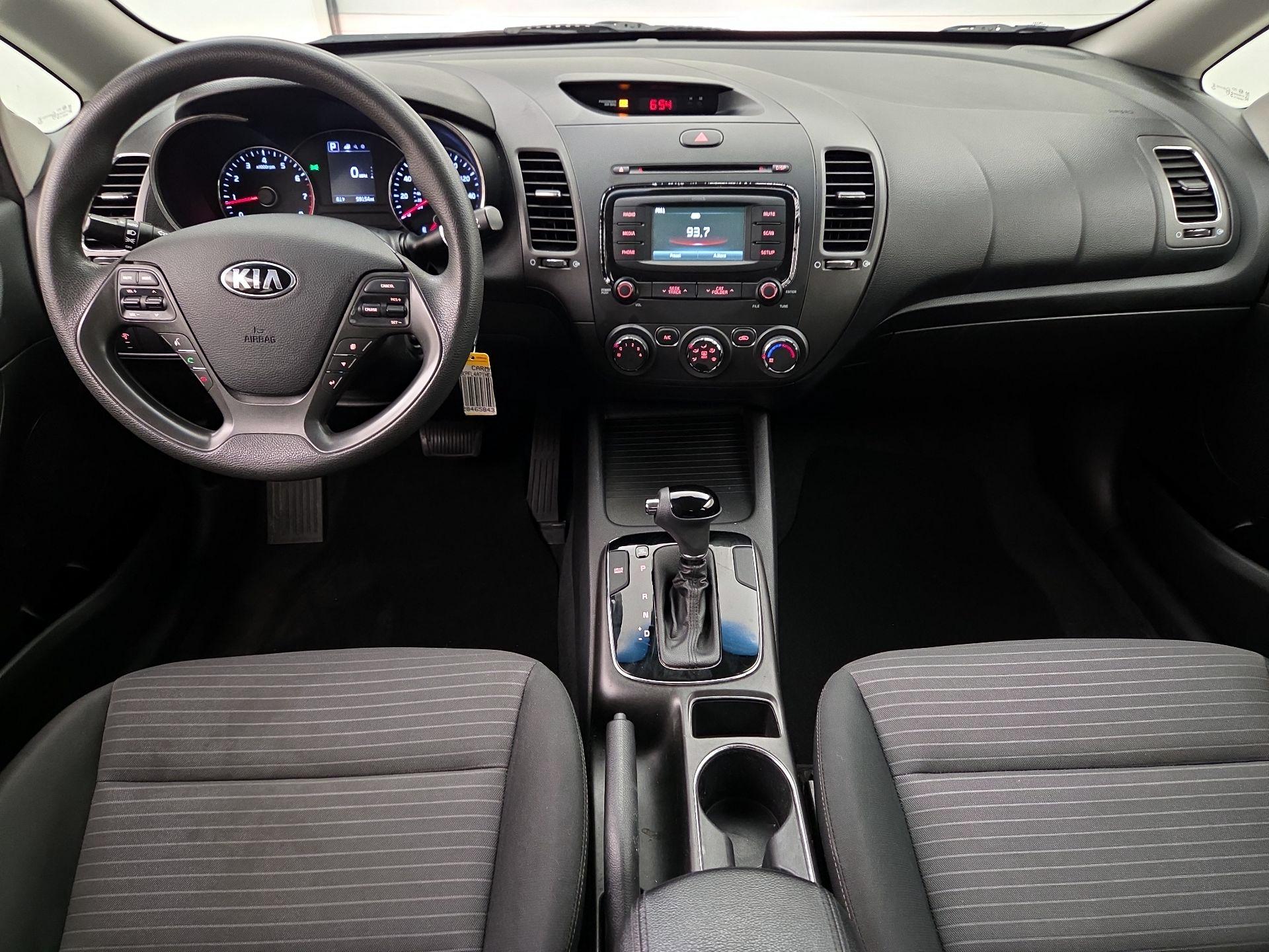 Thumbnail: 2017 Kia Forte - 9