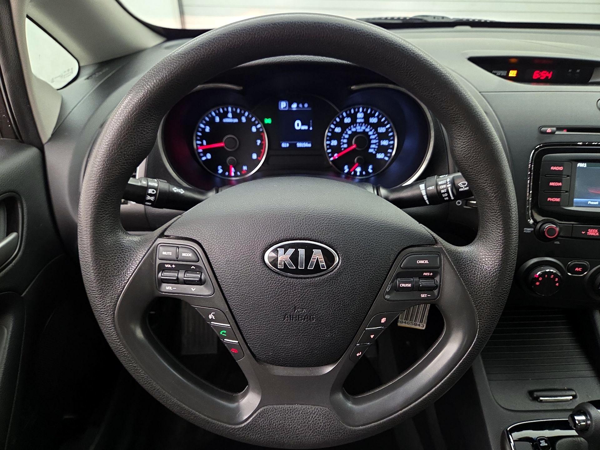 Thumbnail: 2017 Kia Forte - 10