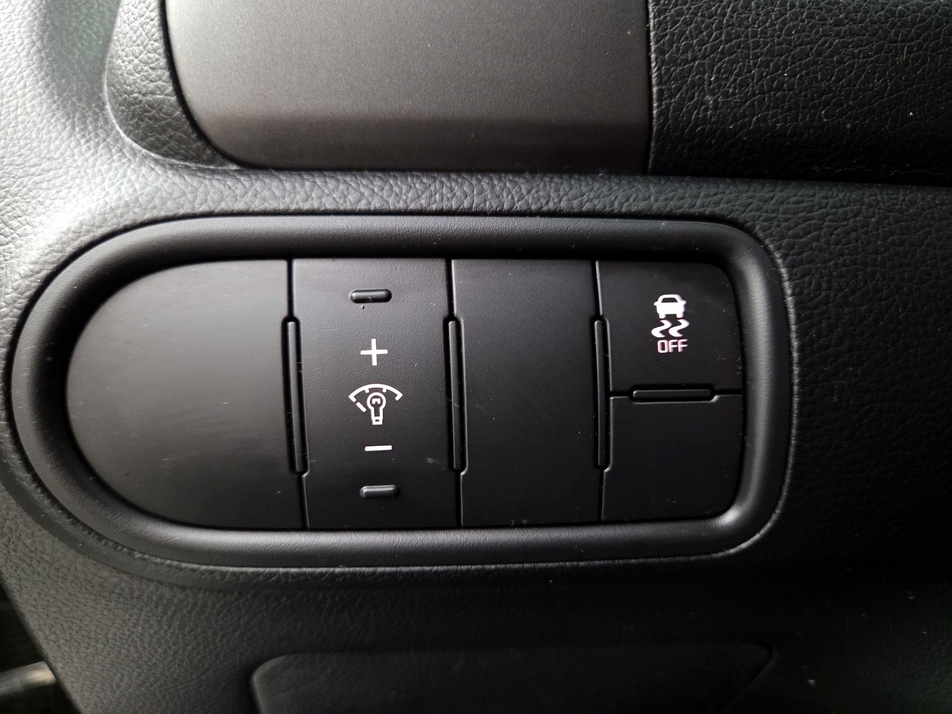 Thumbnail: 2017 Kia Forte - 13