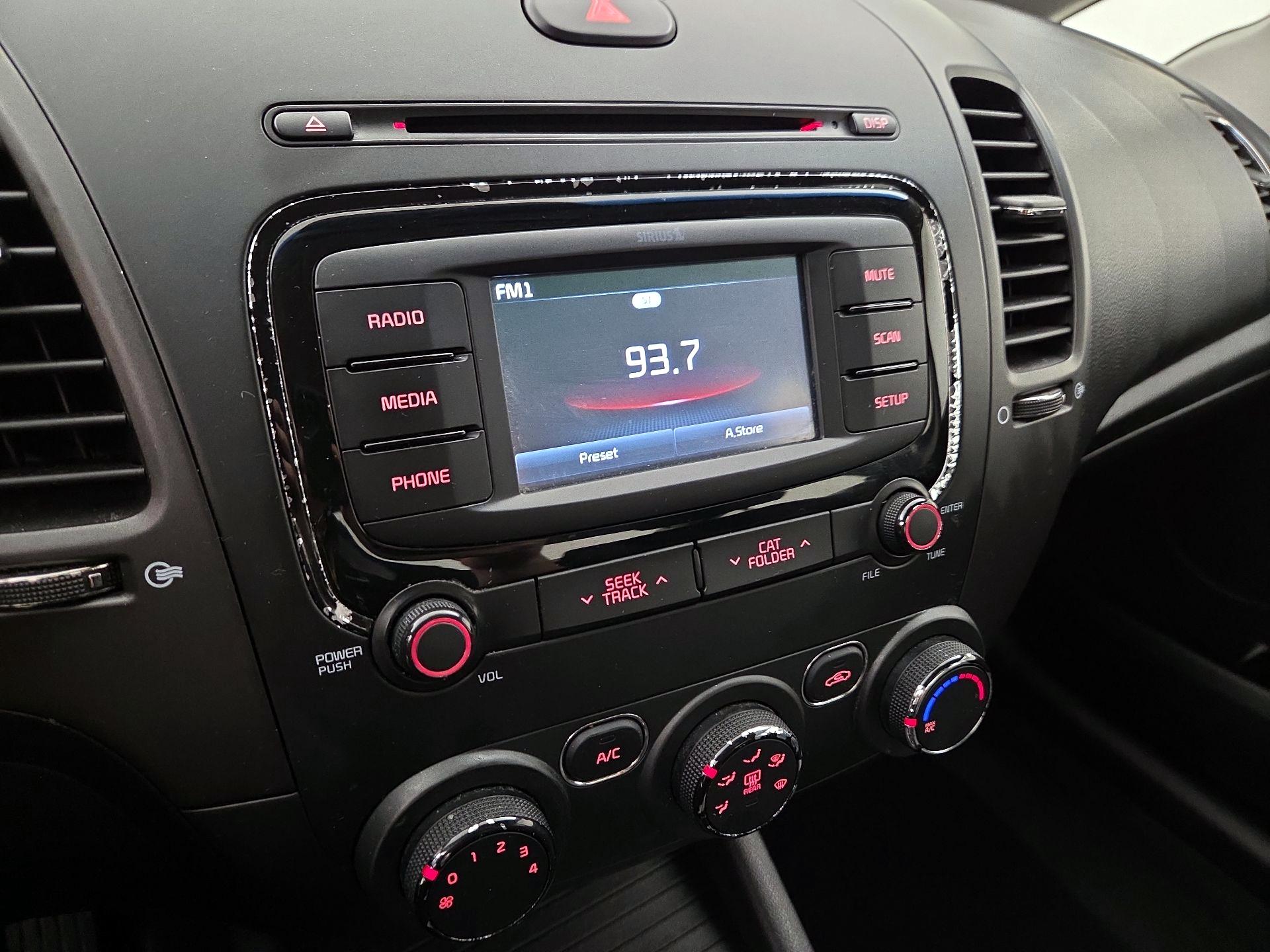 Thumbnail: 2017 Kia Forte - 15
