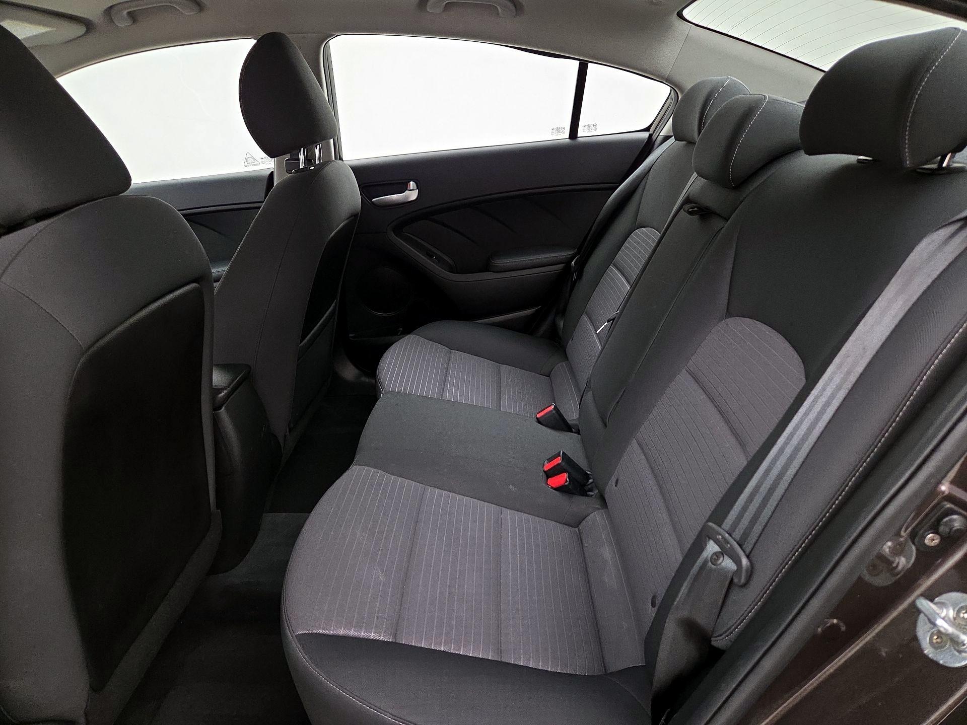 Thumbnail: 2017 Kia Forte - 19