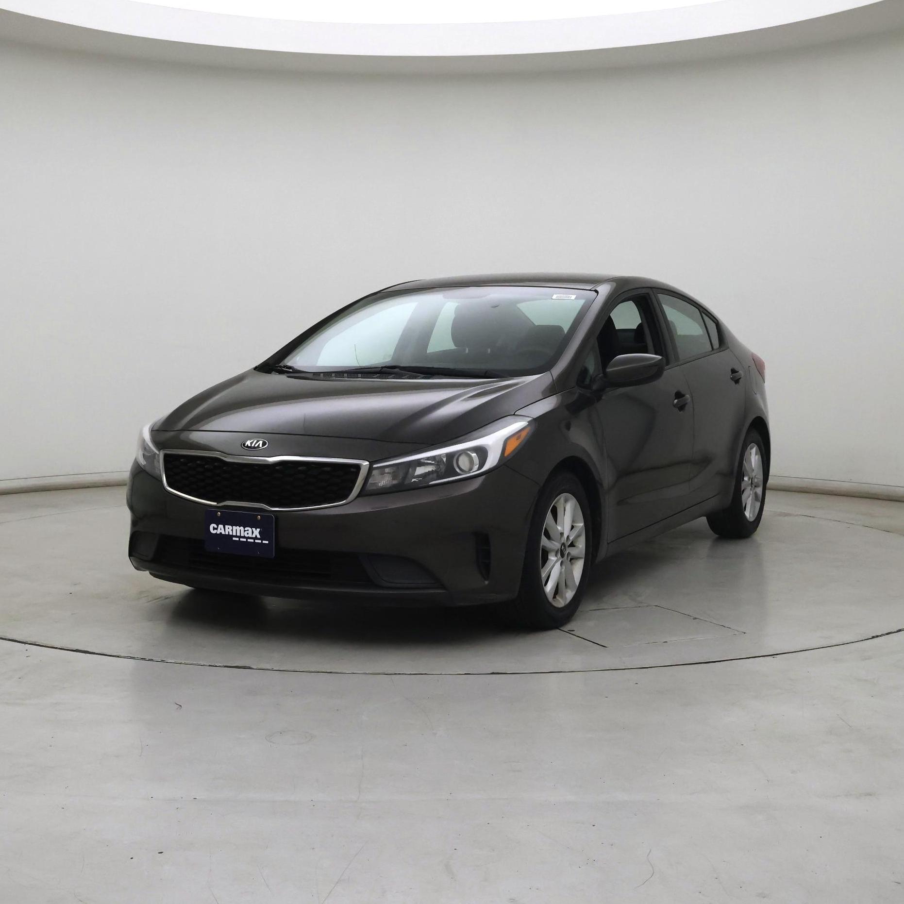 Thumbnail: 2017 Kia Forte - 4