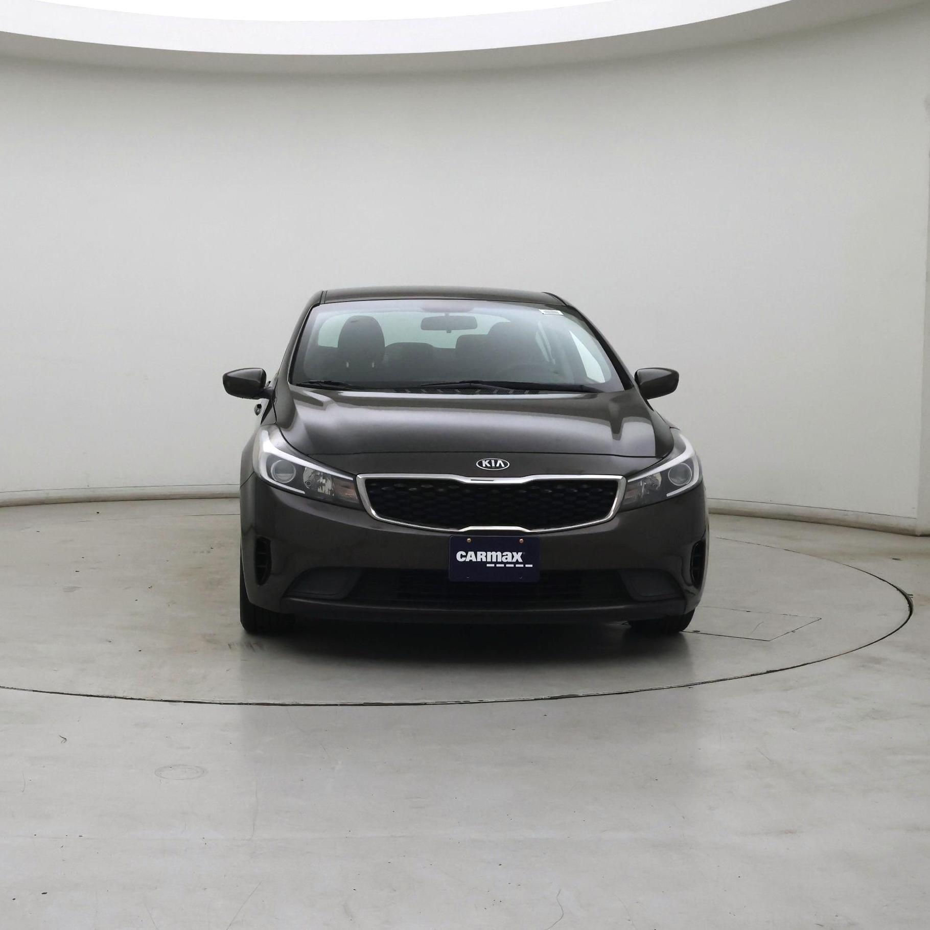 Thumbnail: 2017 Kia Forte - 5