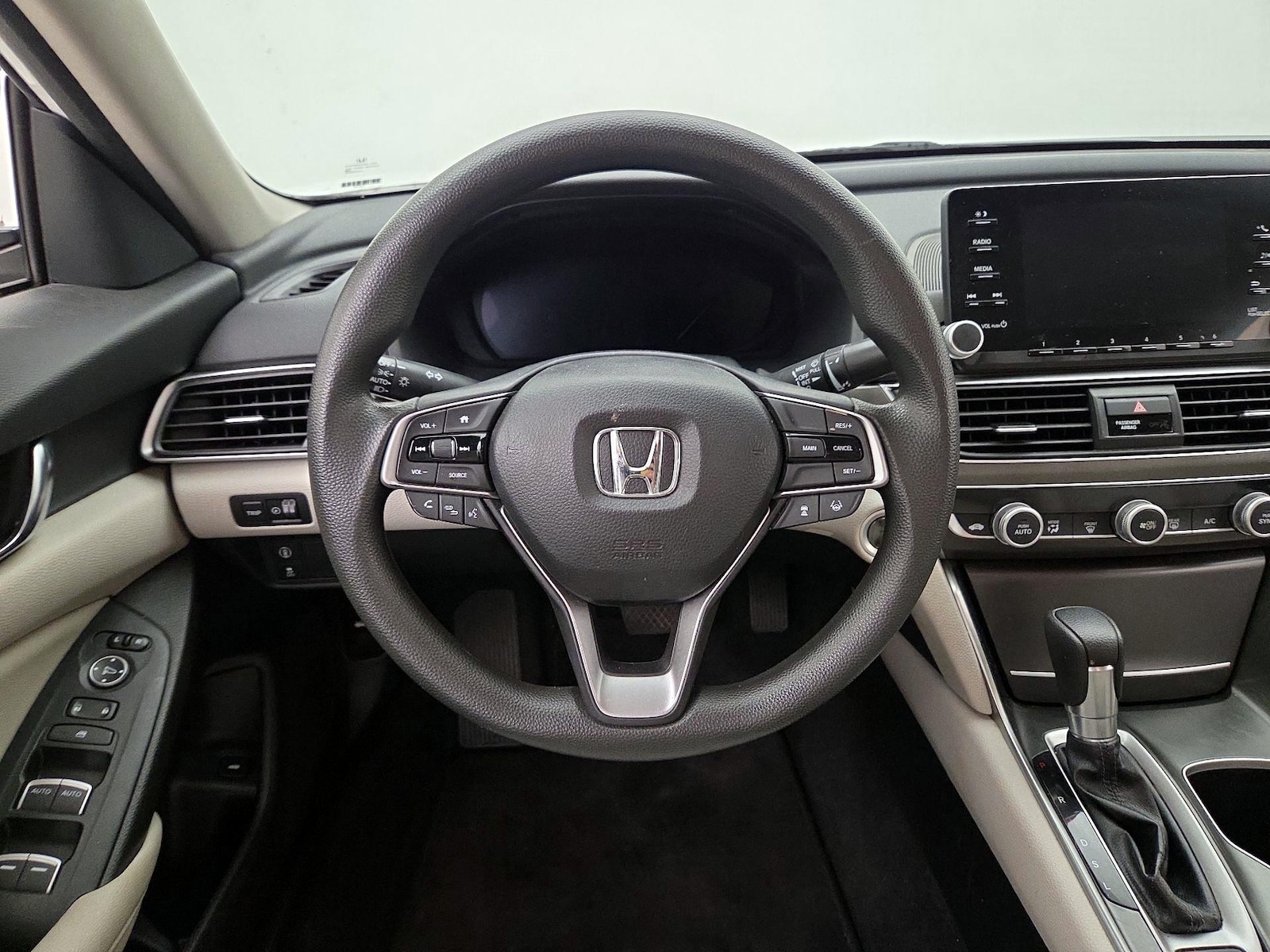 2018 Honda Accord LX - Photo 11