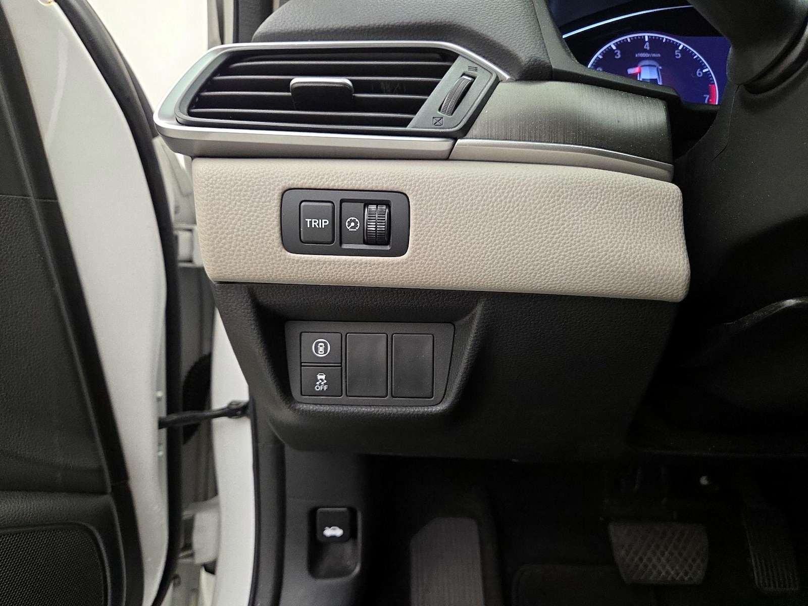 2018 Honda Accord LX - Photo 14