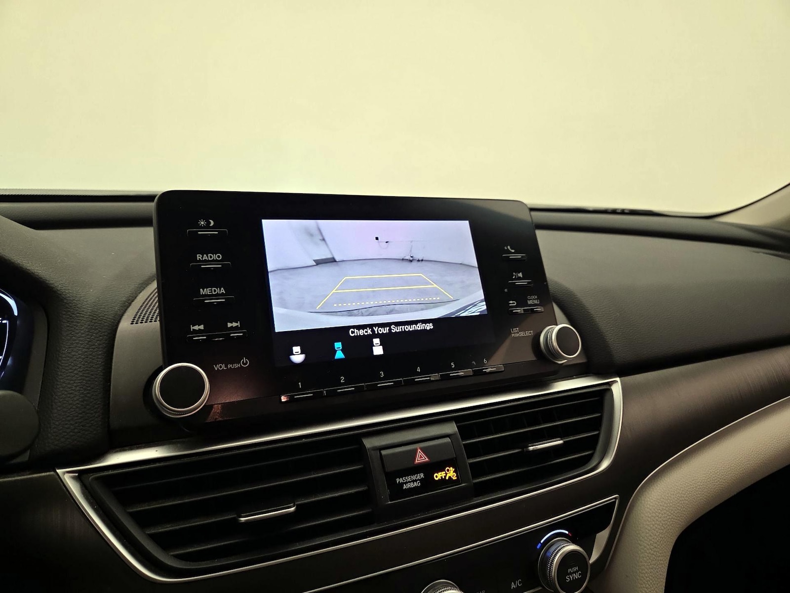 2018 Honda Accord LX - Photo 15