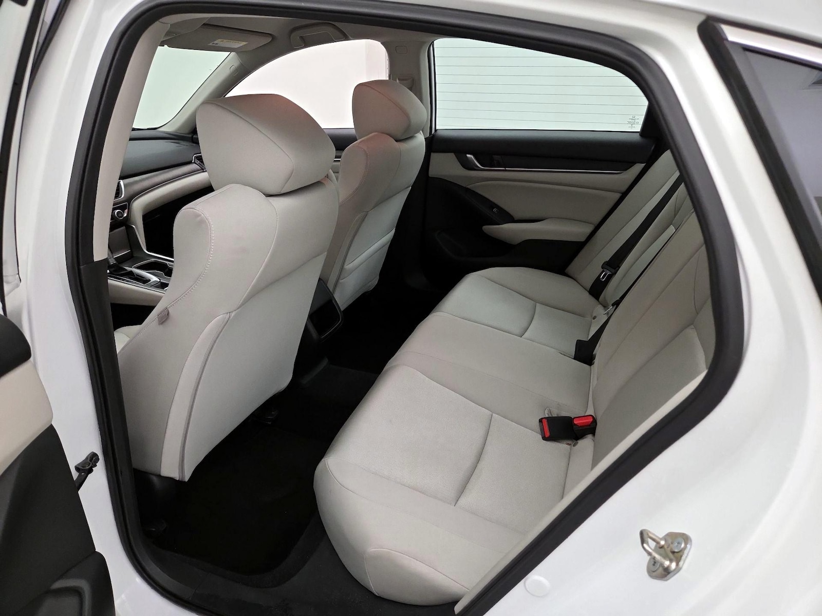 2018 Honda Accord LX - Photo 19