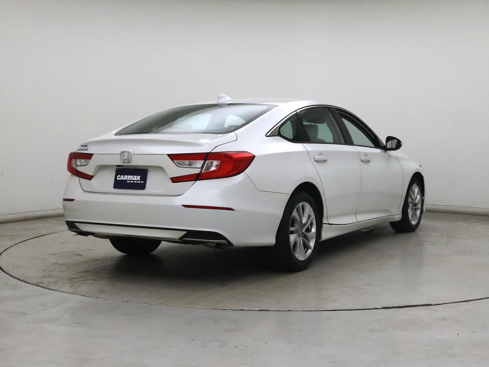 2018 Honda Accord LX - Photo 9