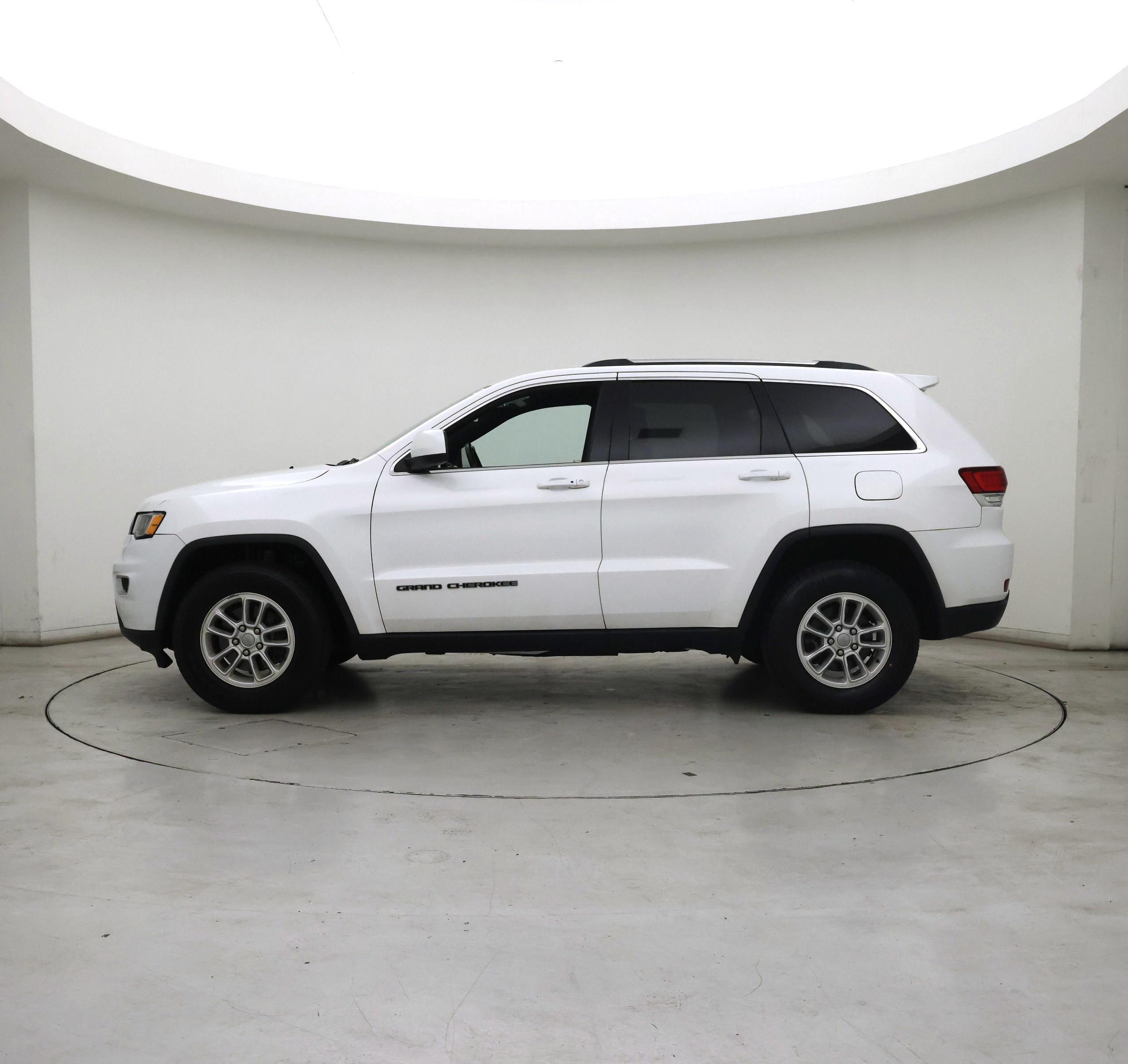 Thumbnail: 2020 Jeep Grand Cherokee - 3