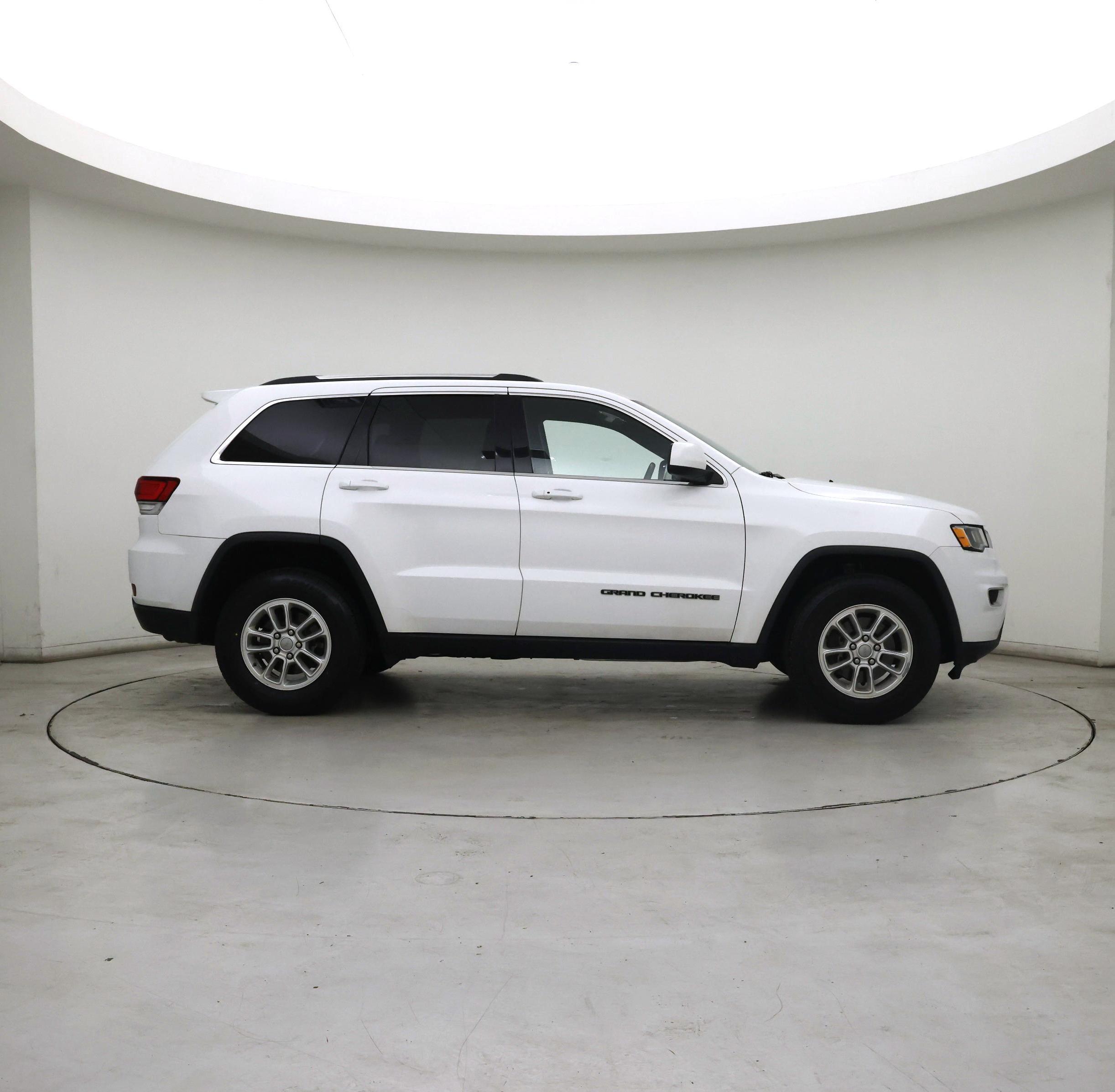 Thumbnail: 2020 Jeep Grand Cherokee - 7