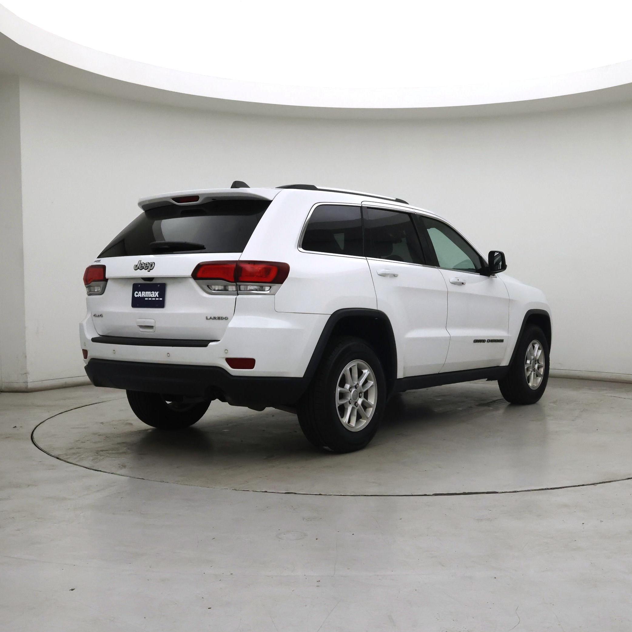 Thumbnail: 2020 Jeep Grand Cherokee - 8