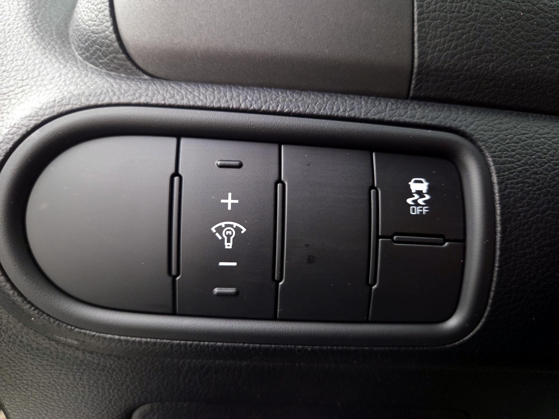 Thumbnail: 2017 Kia Forte - 13