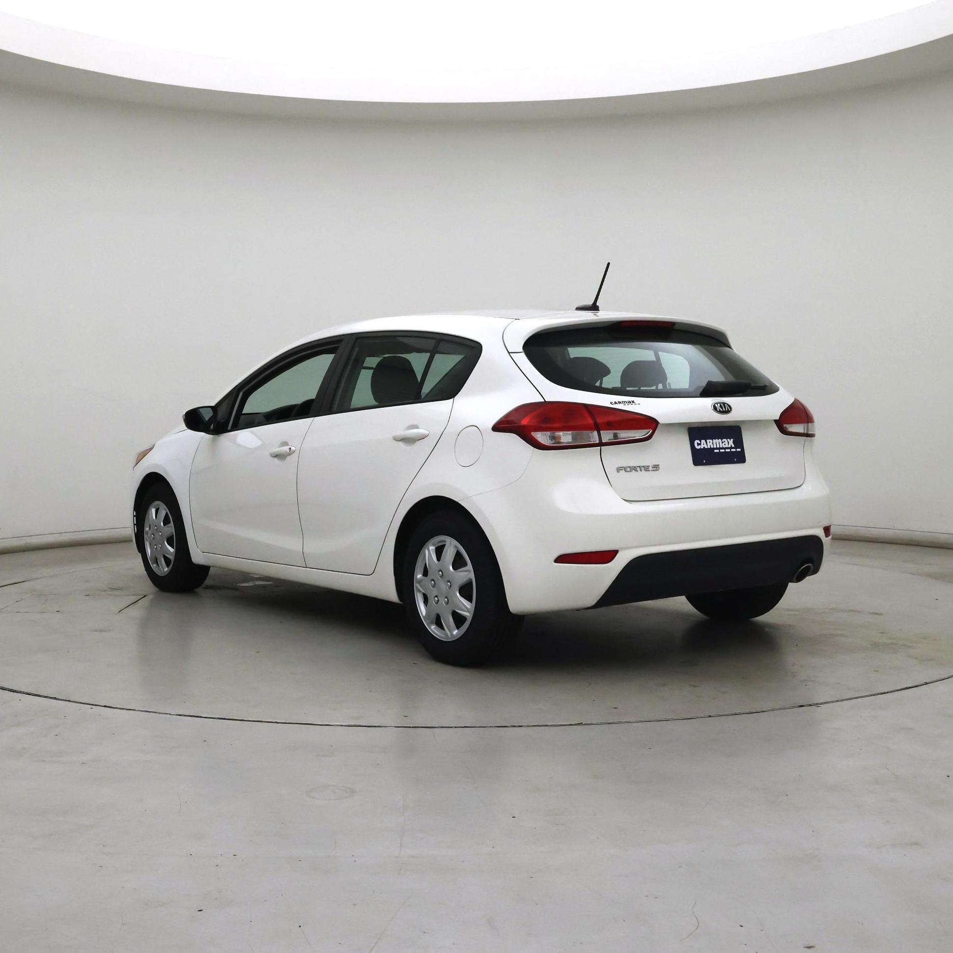 Thumbnail: 2017 Kia Forte - 2