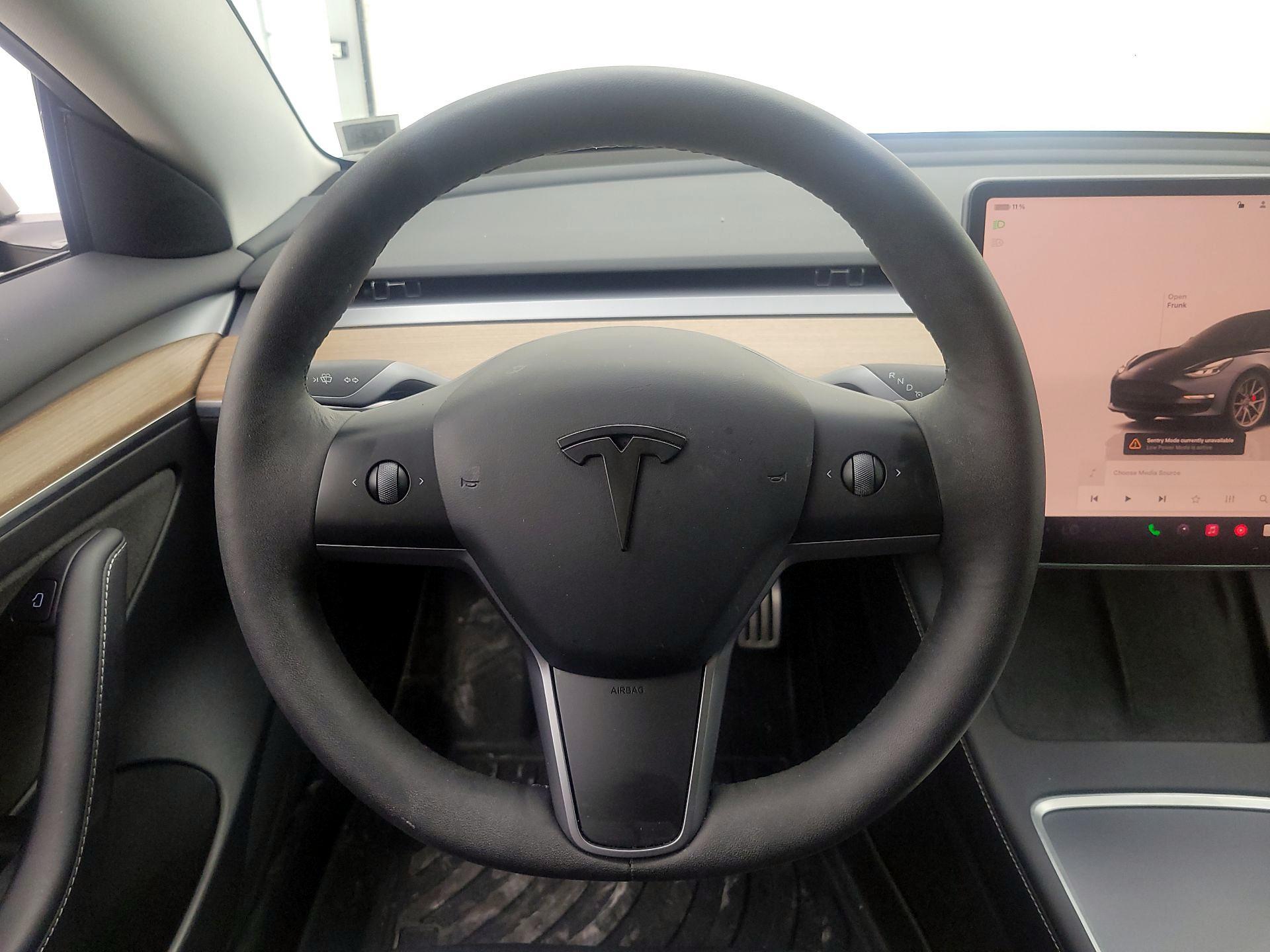 Thumbnail: 2023 Tesla Model 3 - 10
