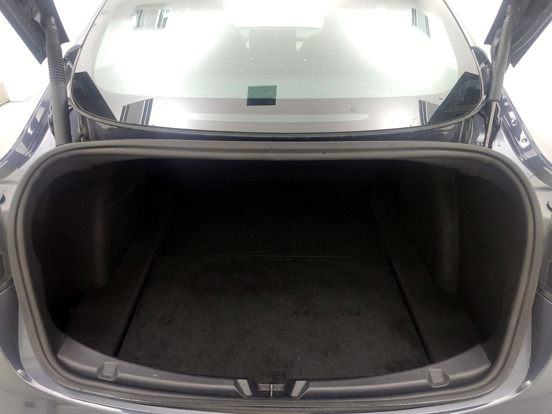 Thumbnail: 2023 Tesla Model 3 - 19