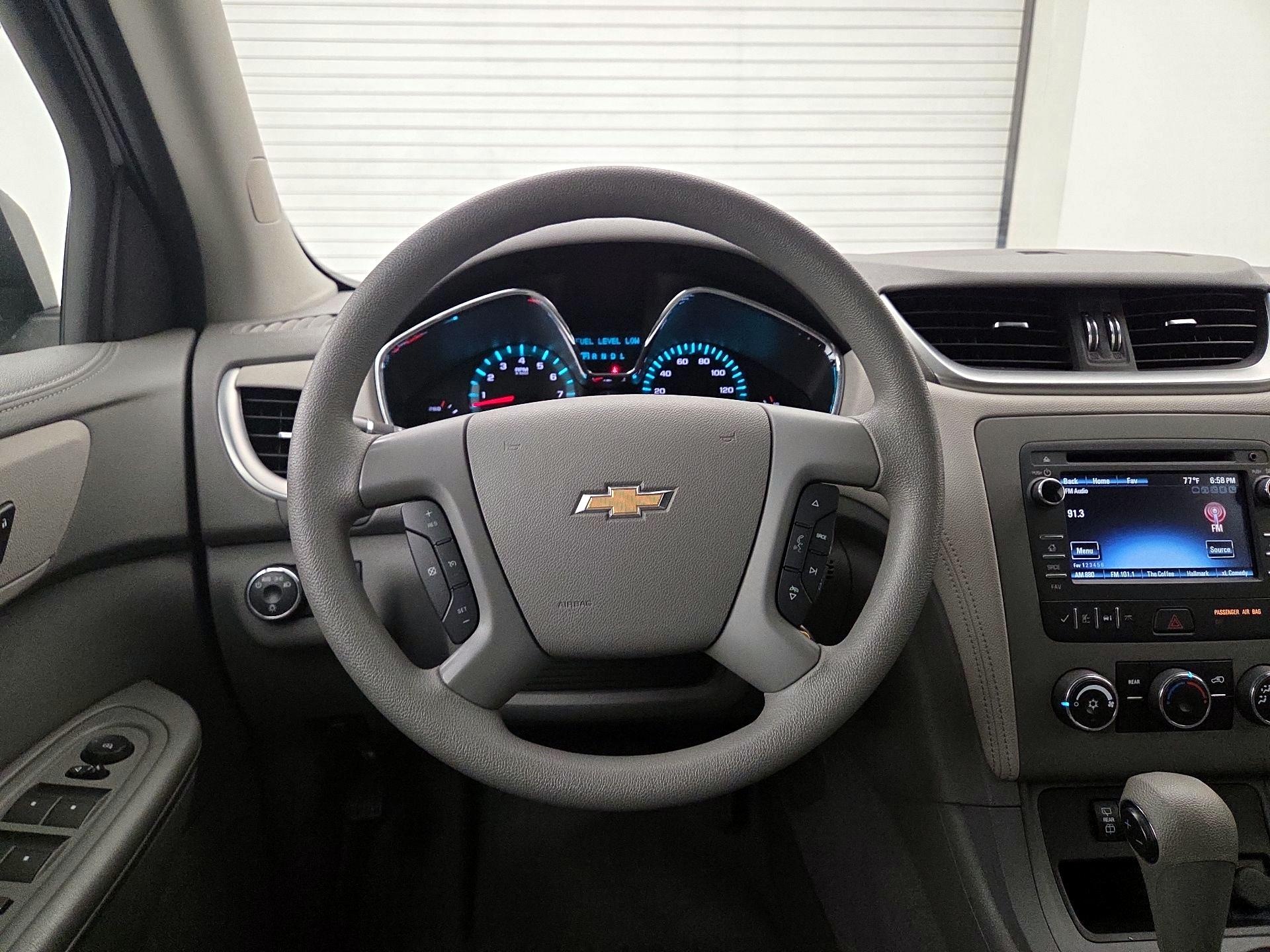 Thumbnail: 2017 Chevrolet Traverse - 10
