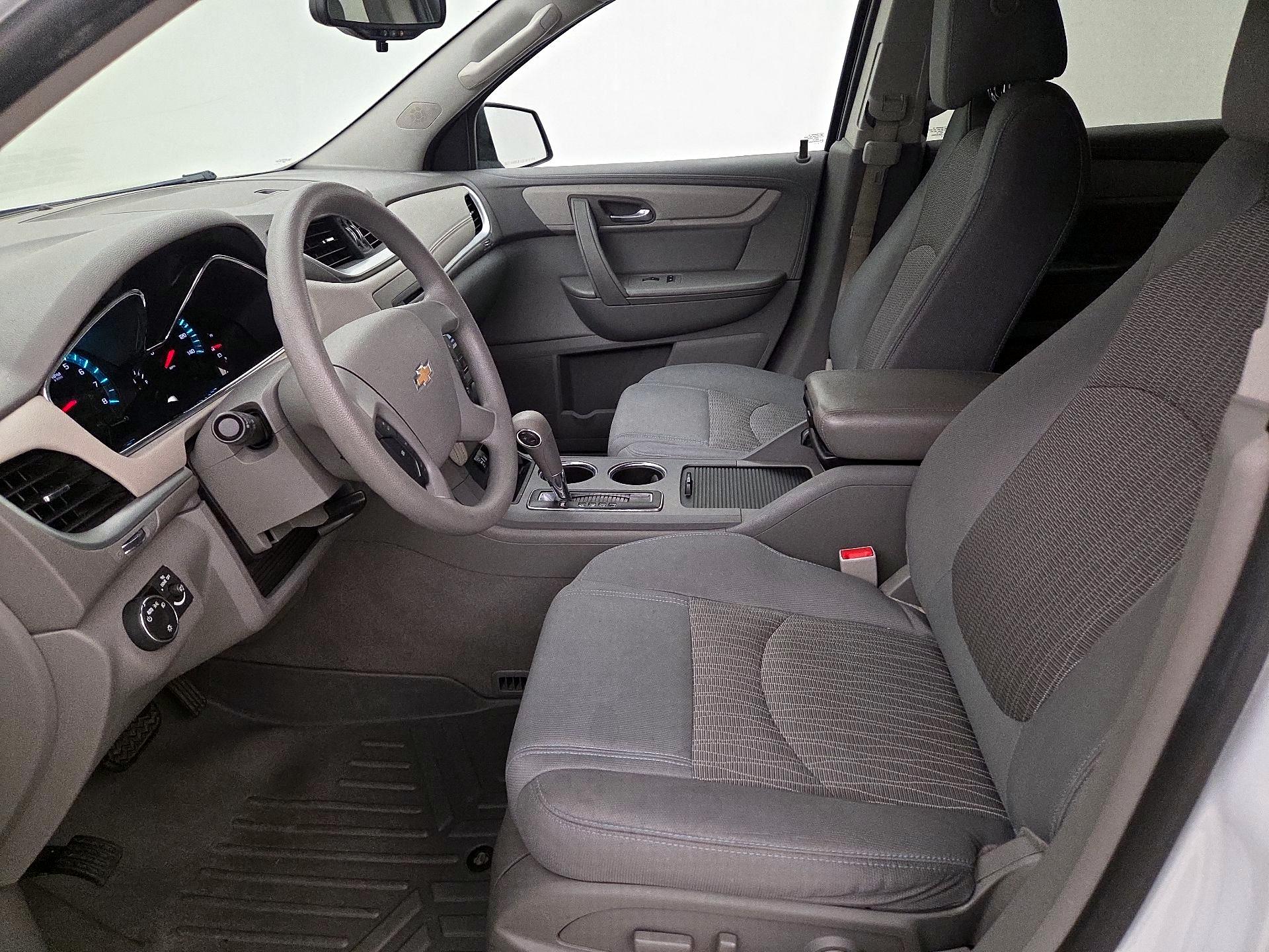 Thumbnail: 2017 Chevrolet Traverse - 11