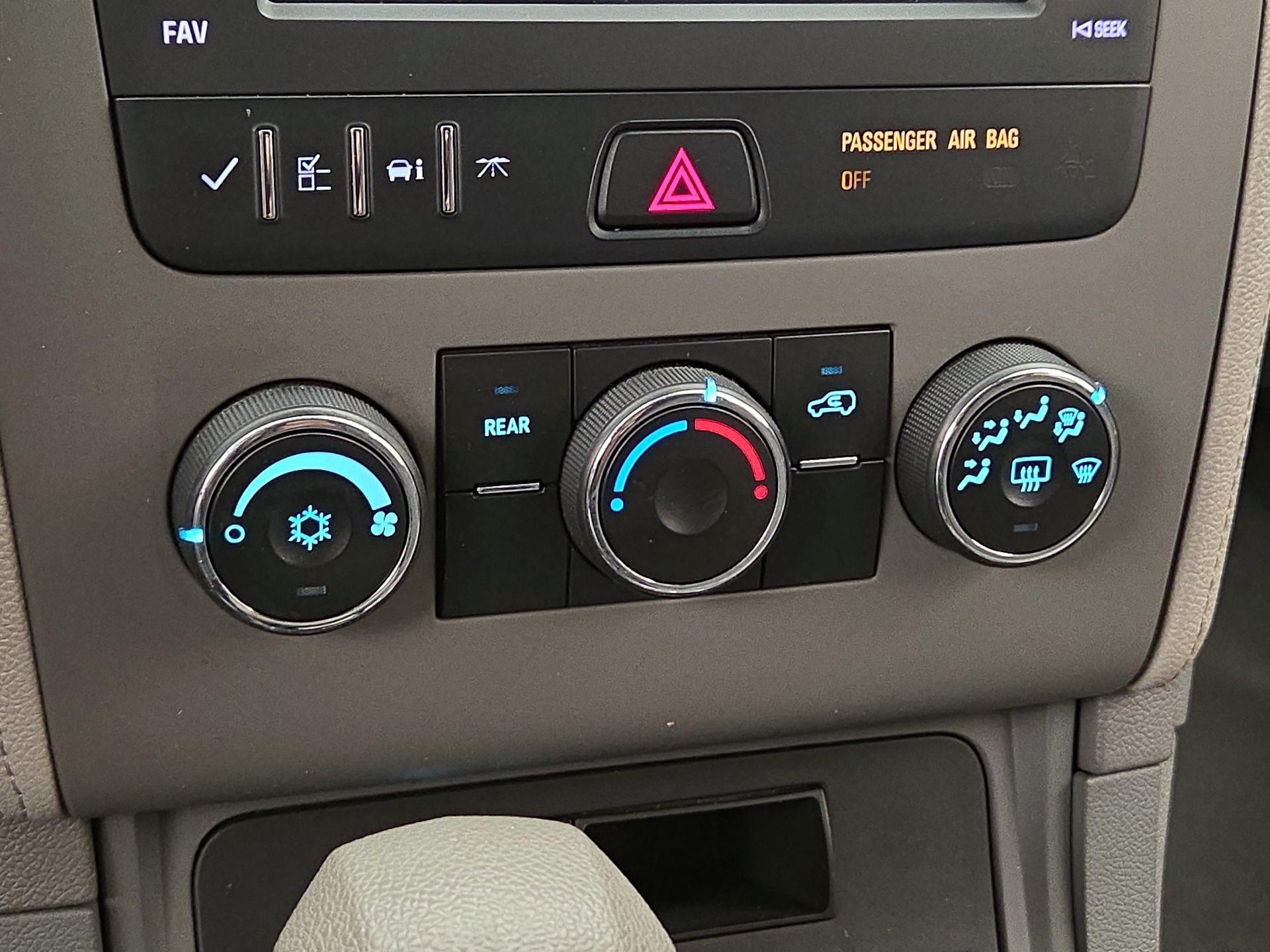 Thumbnail: 2017 Chevrolet Traverse - 16