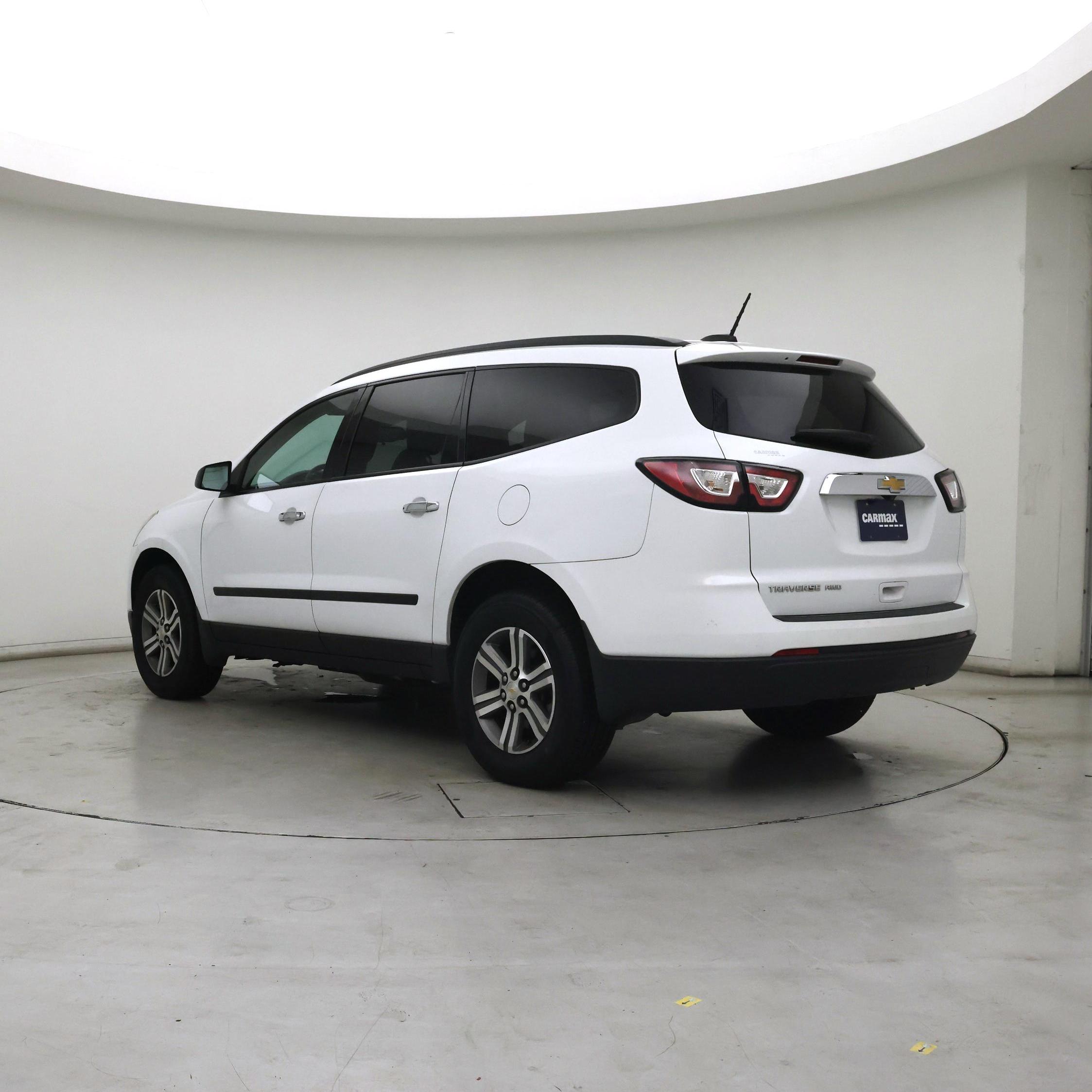 Thumbnail: 2017 Chevrolet Traverse - 2