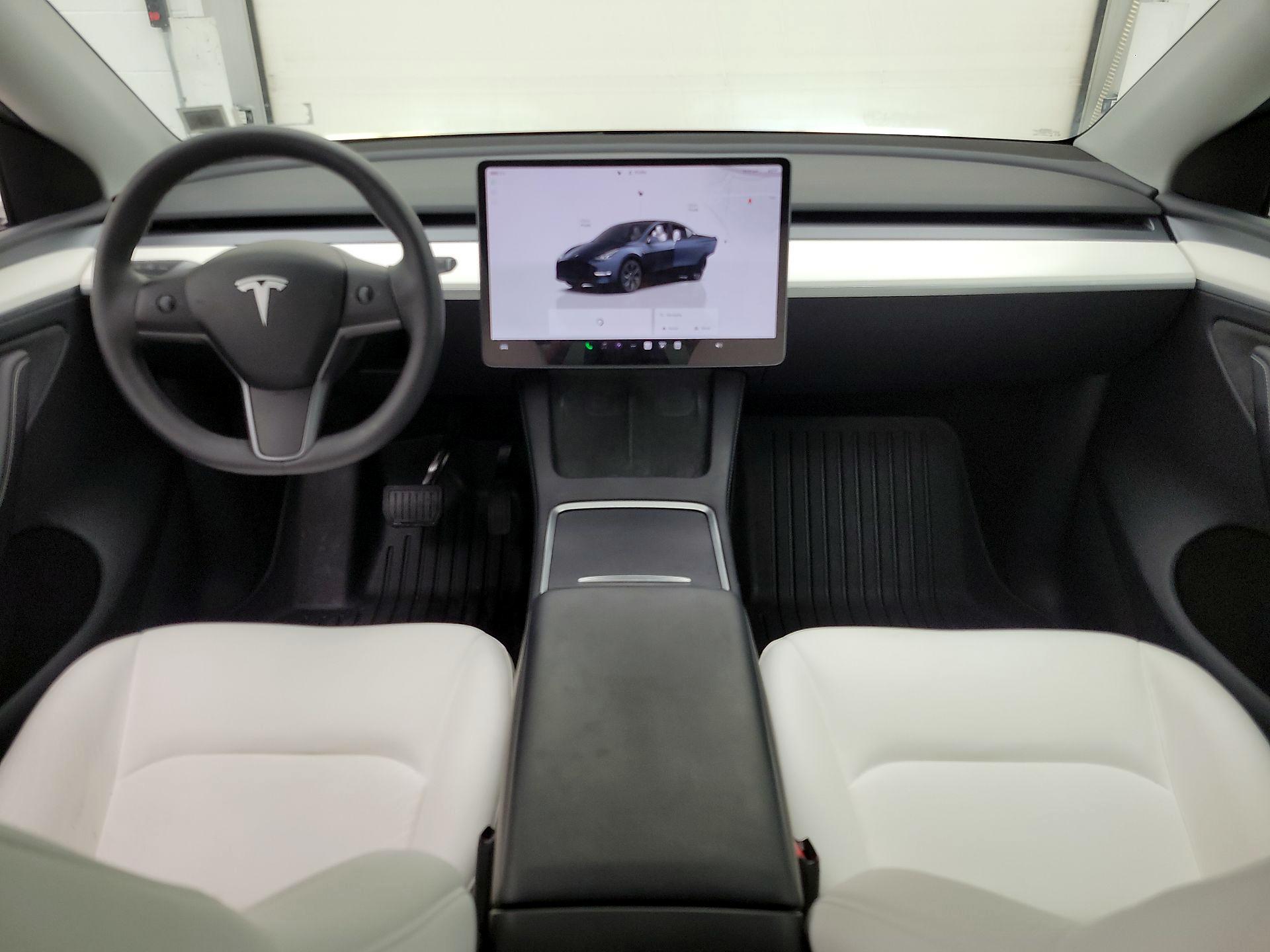 Thumbnail: 2024 Tesla Model Y - 9