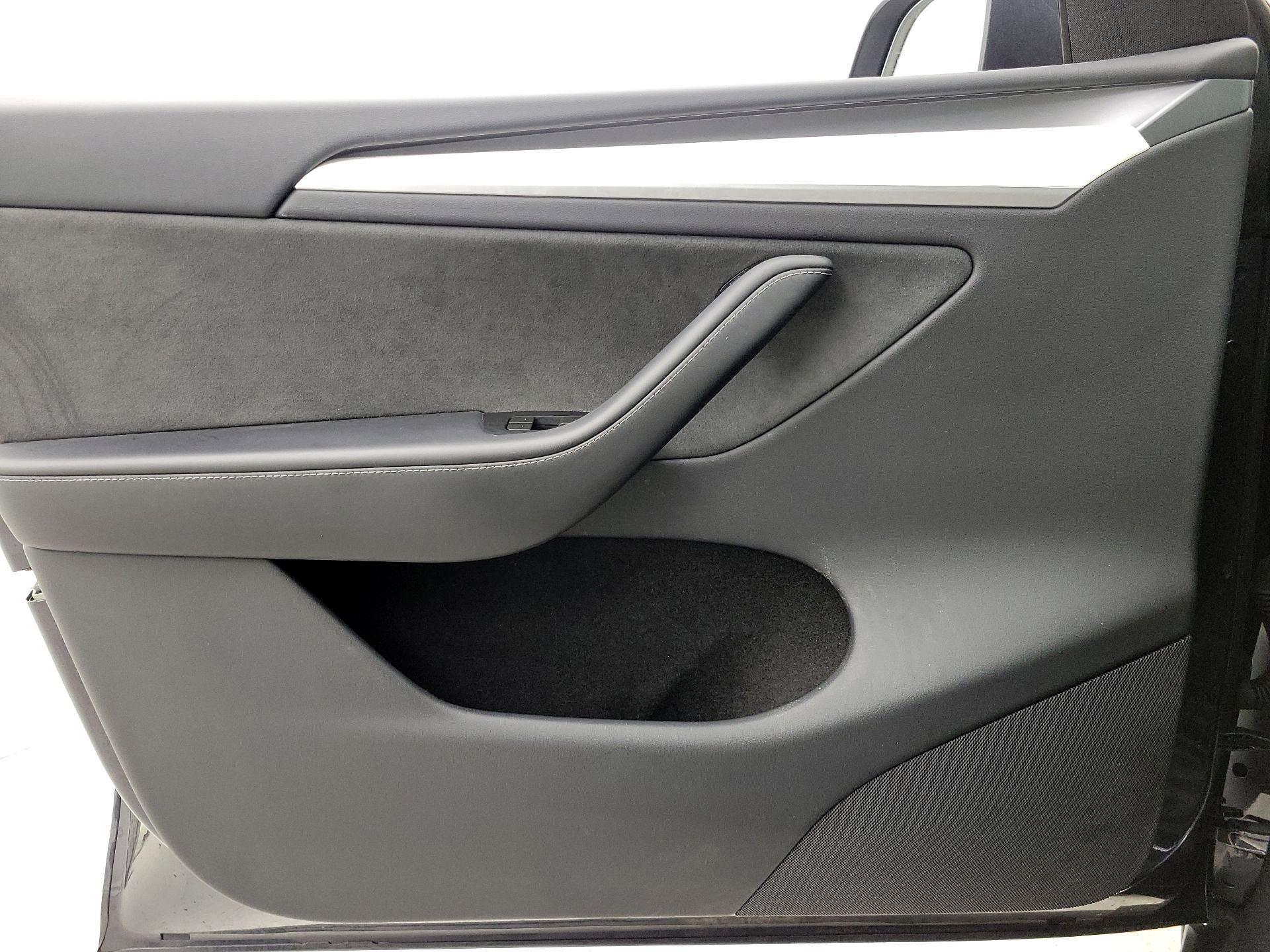 Thumbnail: 2024 Tesla Model Y - 12