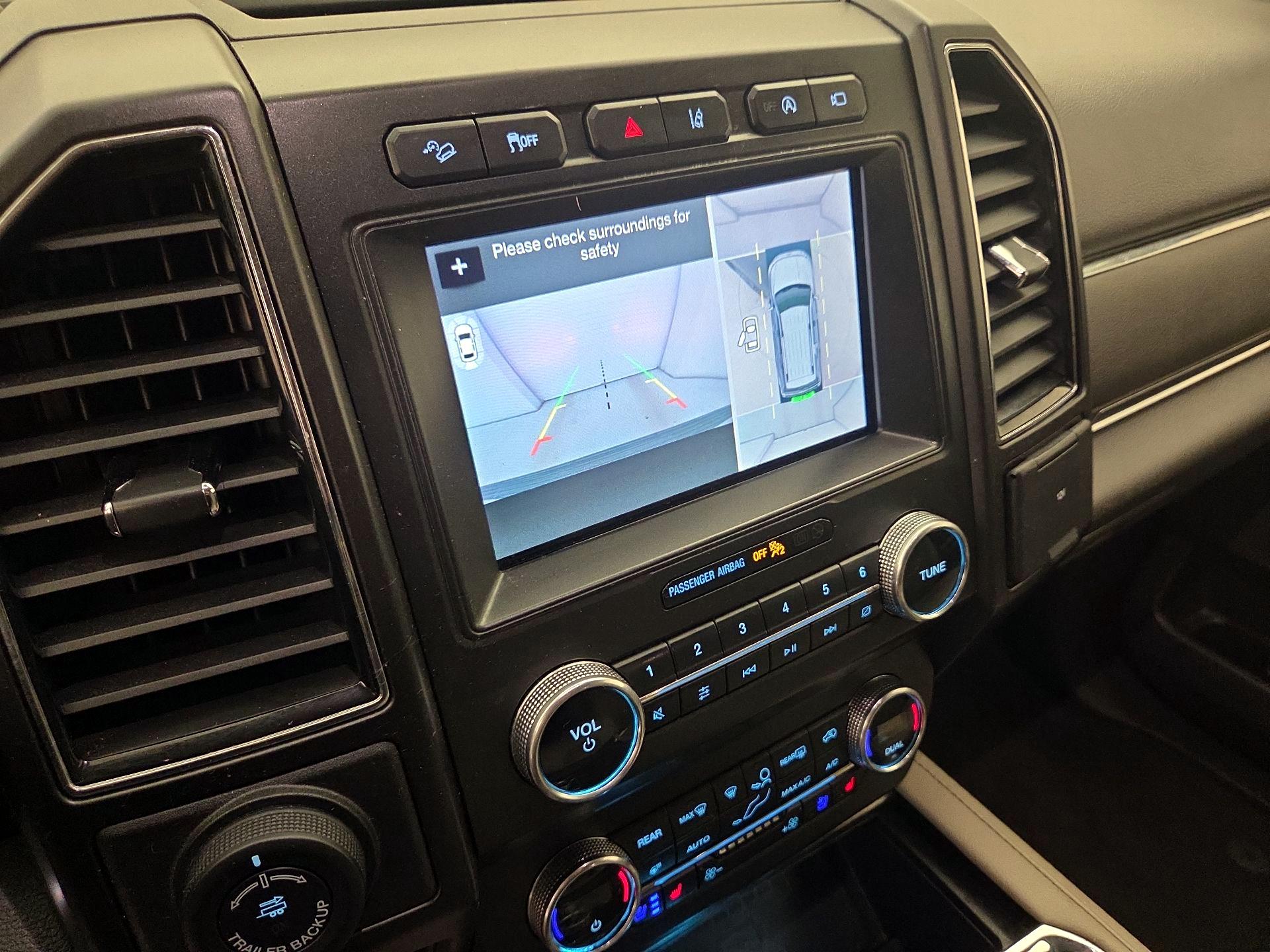 Thumbnail: 2019 Ford Expedition - 14