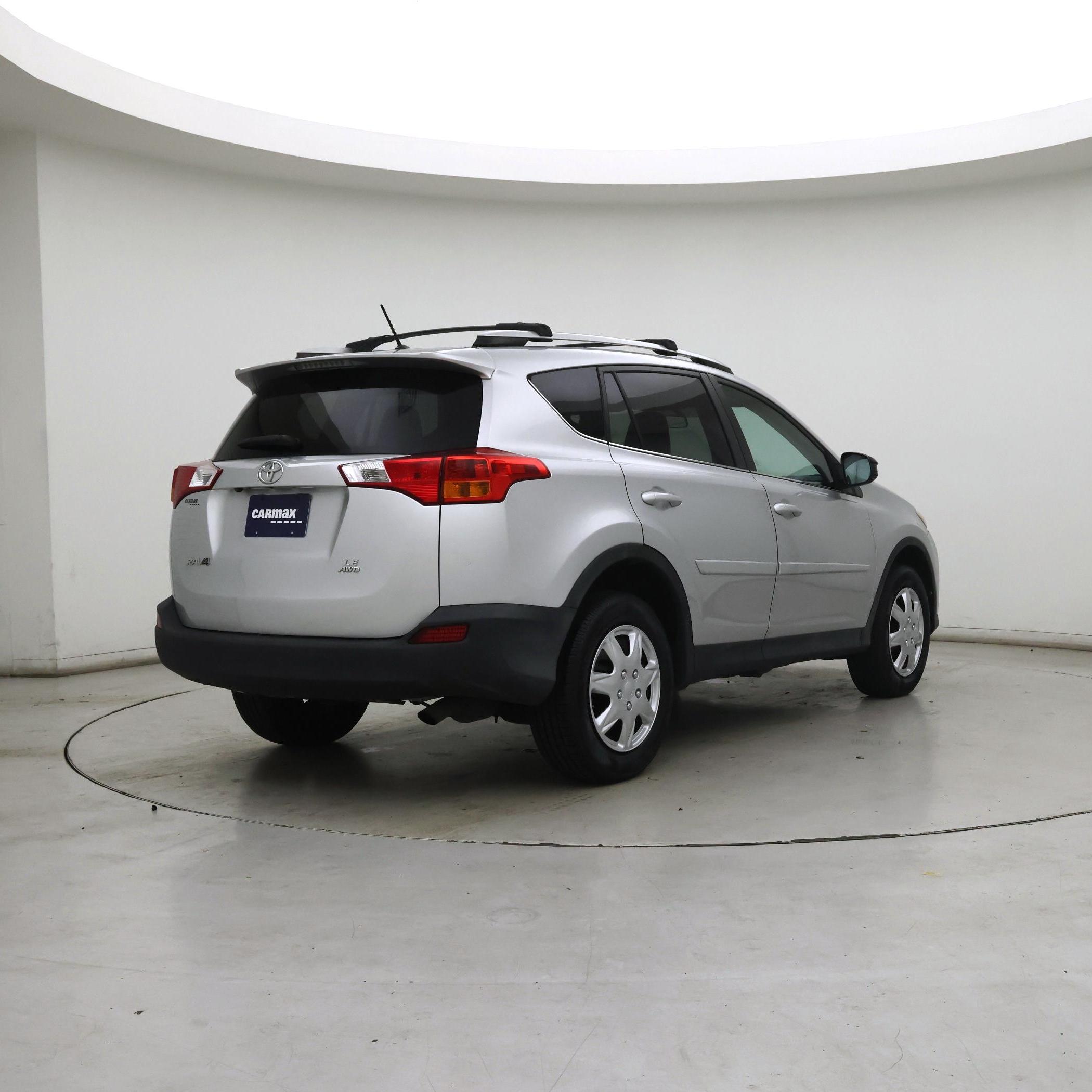 Thumbnail: 2015 Toyota RAV4 - 8