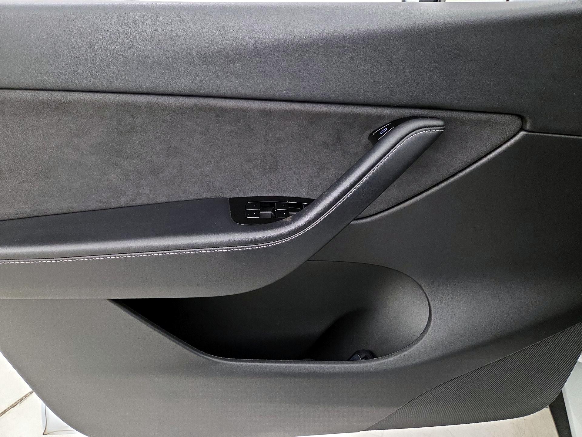 Thumbnail: 2021 Tesla Model Y - 12