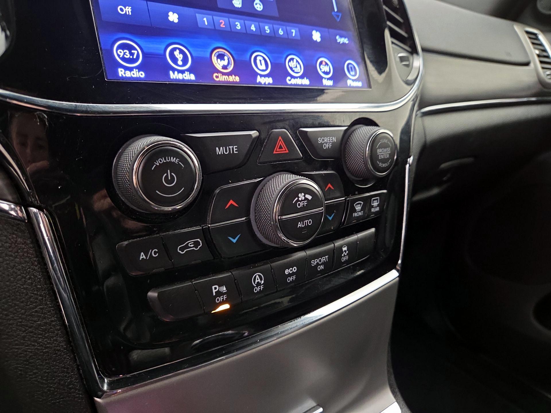 Thumbnail: 2019 Jeep Grand Cherokee - 15