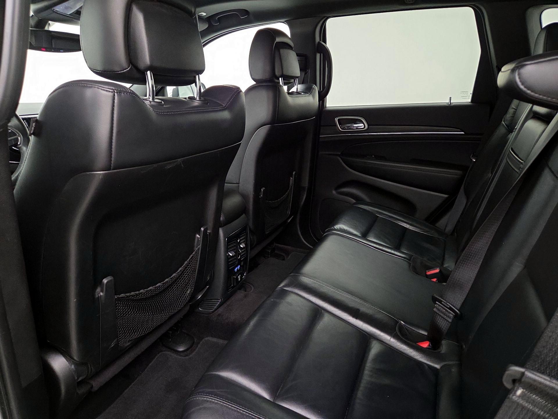 Thumbnail: 2019 Jeep Grand Cherokee - 18